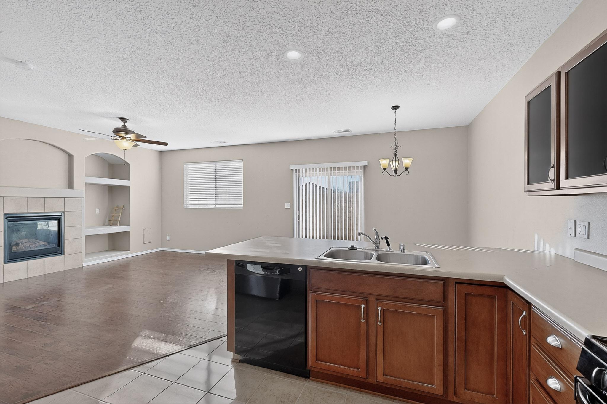 2229 CORTINA Loop SE