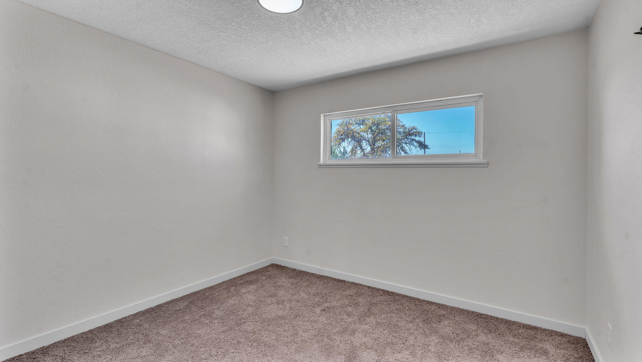 1146 Tomas Street SW