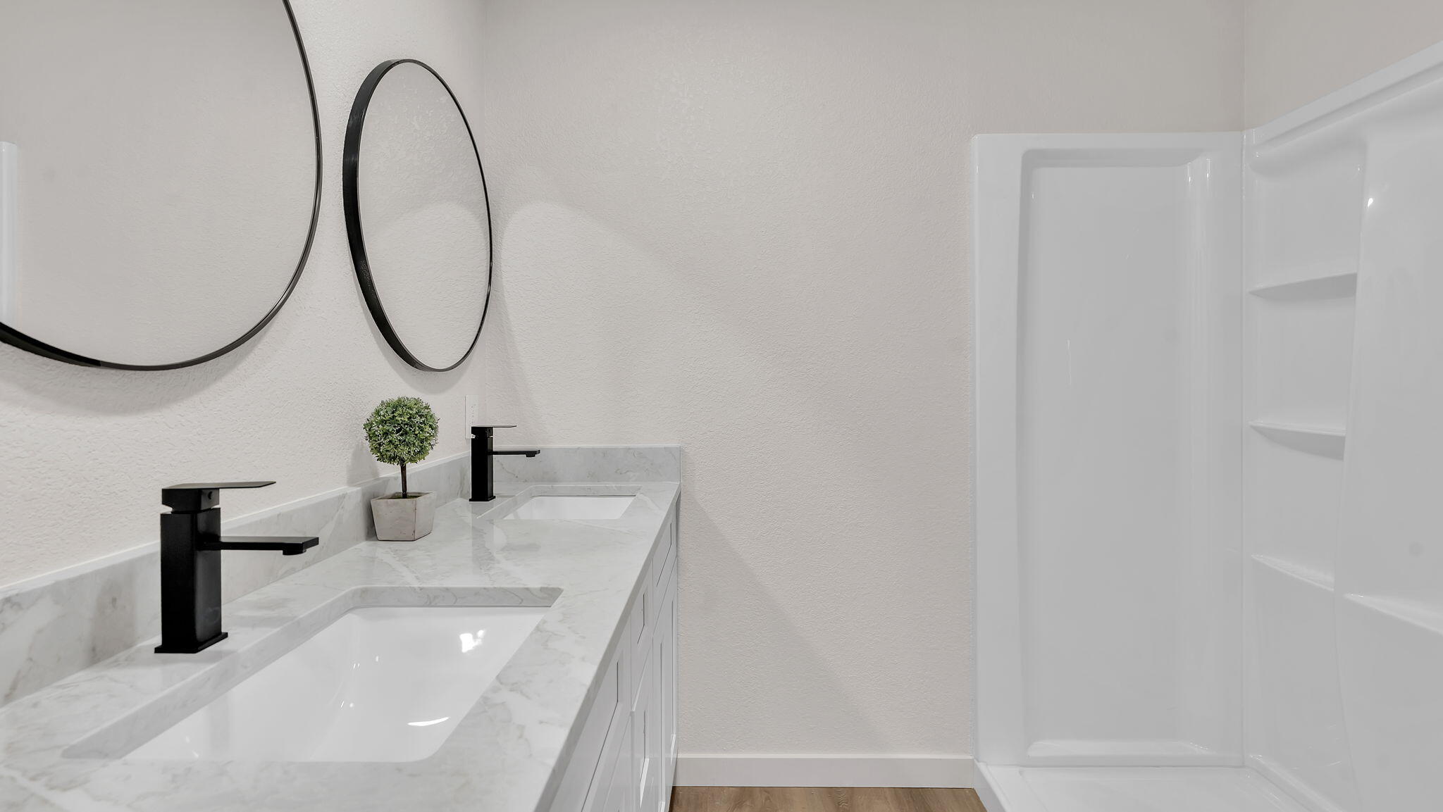 1146 Tomas Street SW