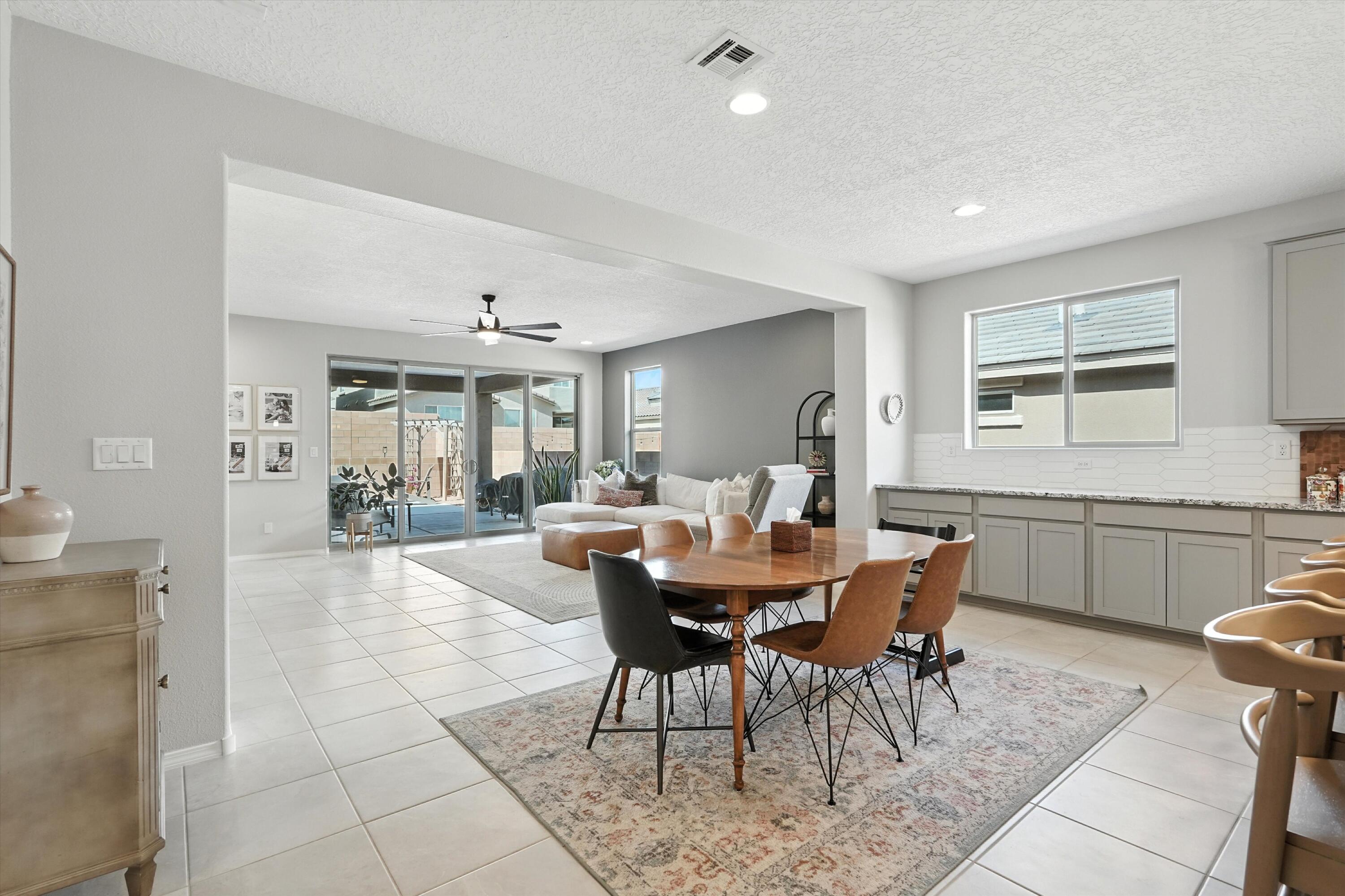 923 Lazuli Road SE