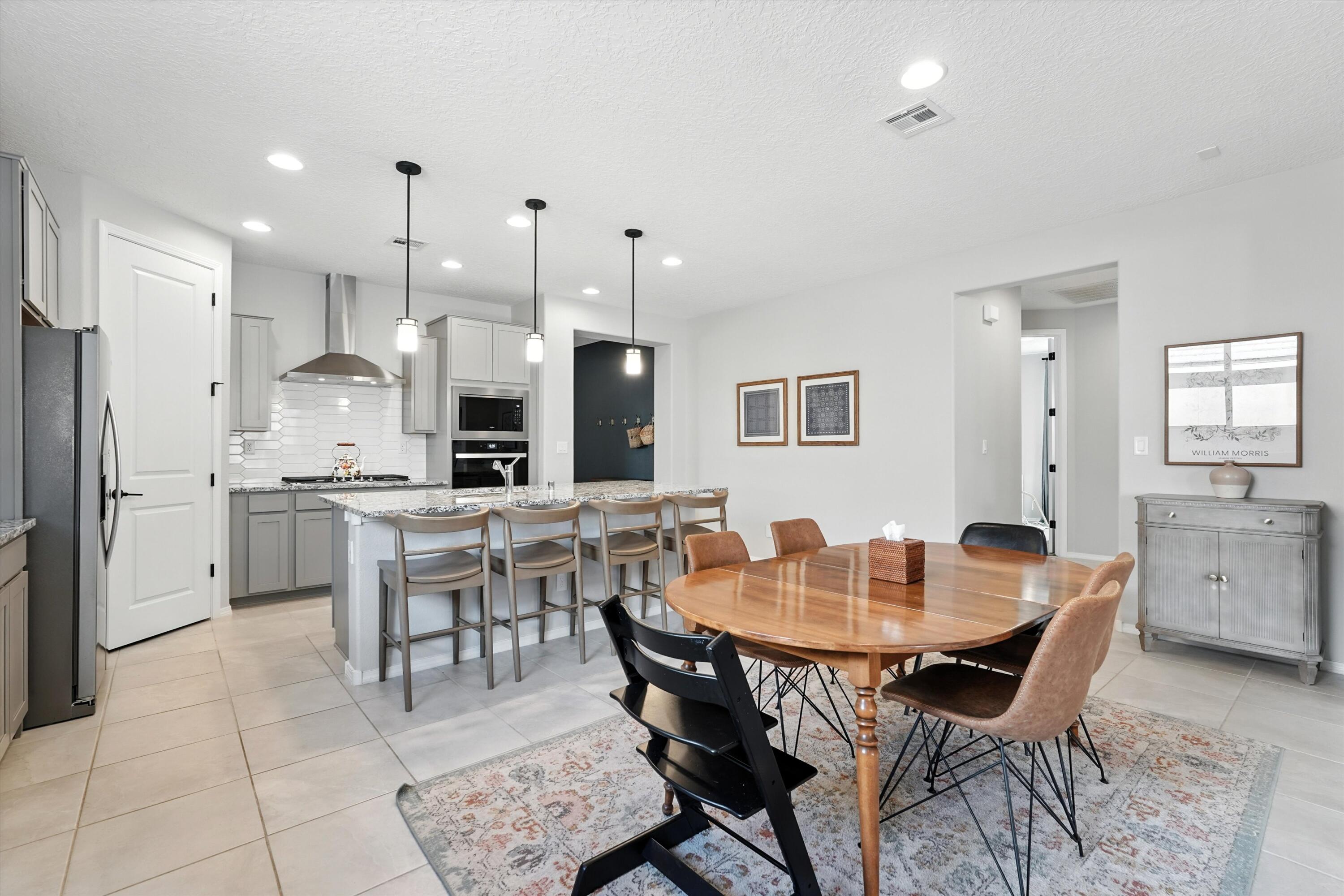 923 Lazuli Road SE