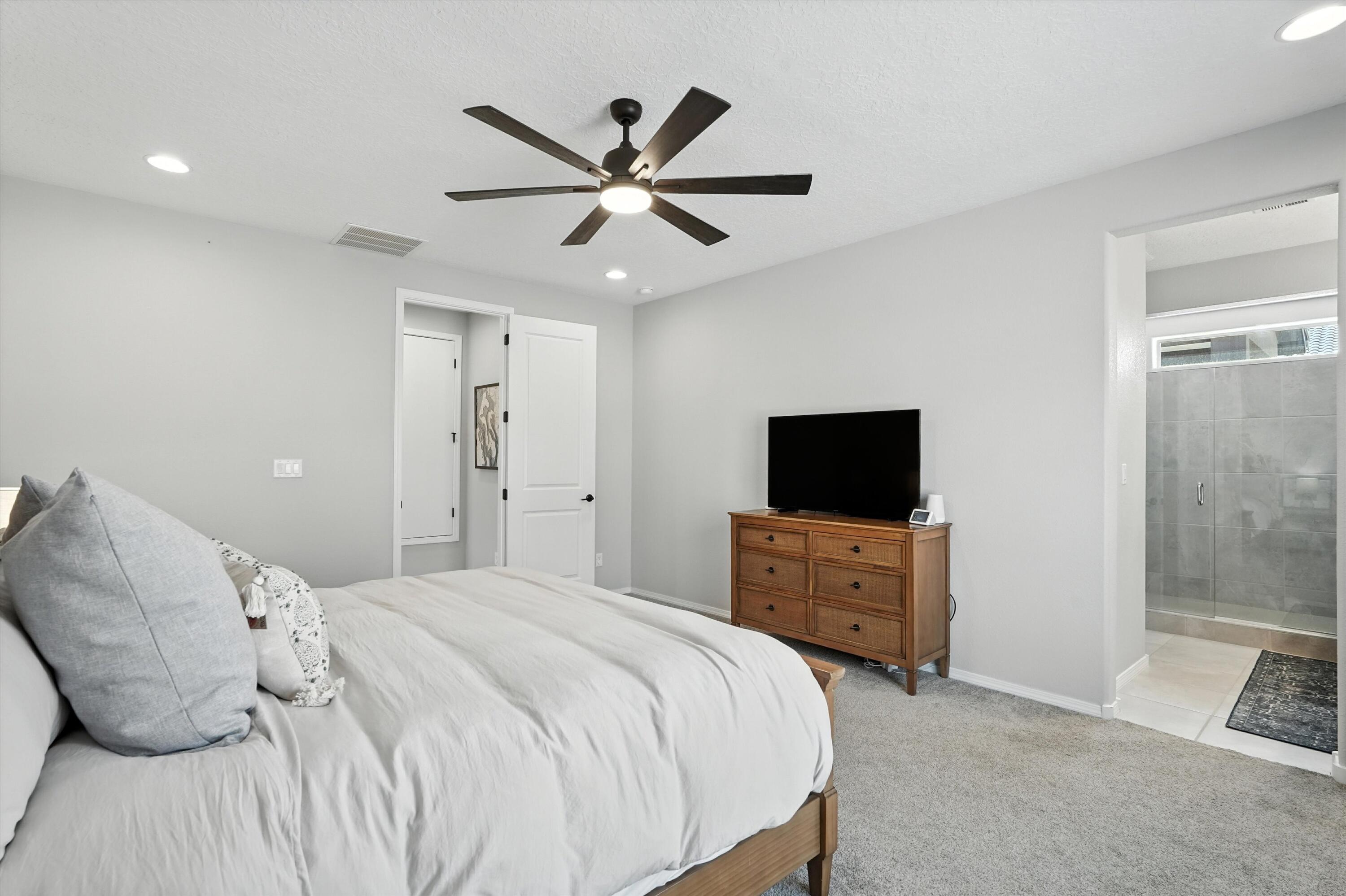 923 Lazuli Road SE