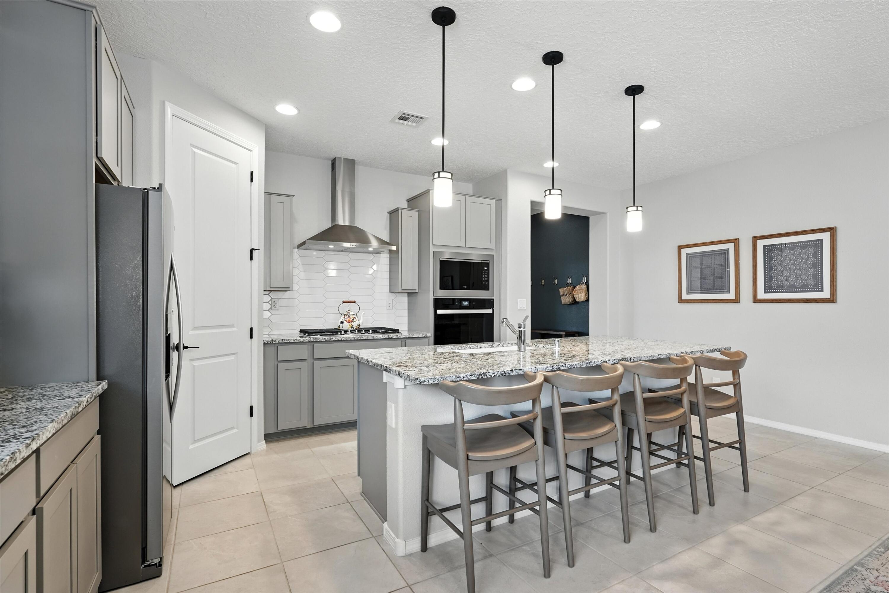 923 Lazuli Road SE
