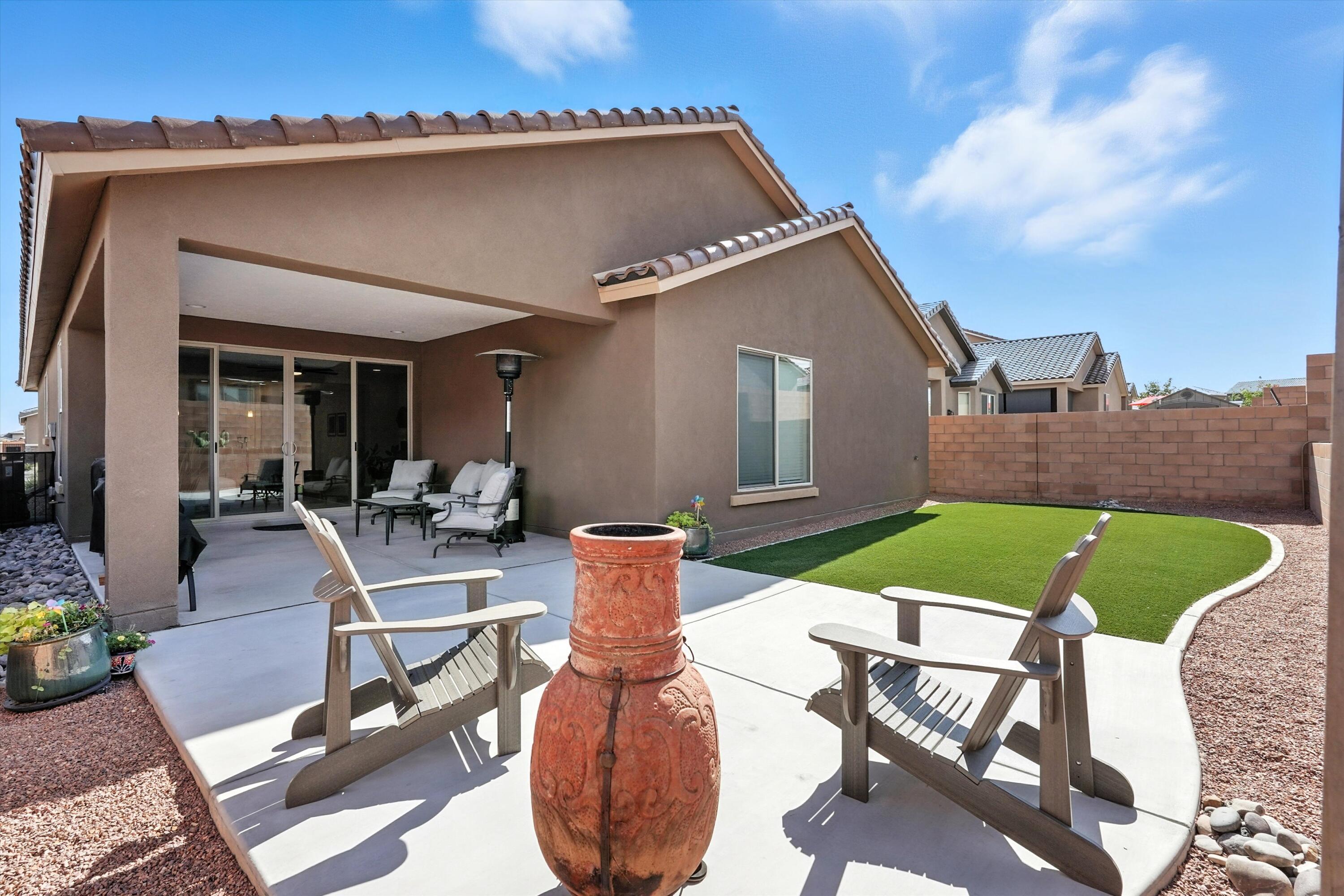 923 Lazuli Road SE