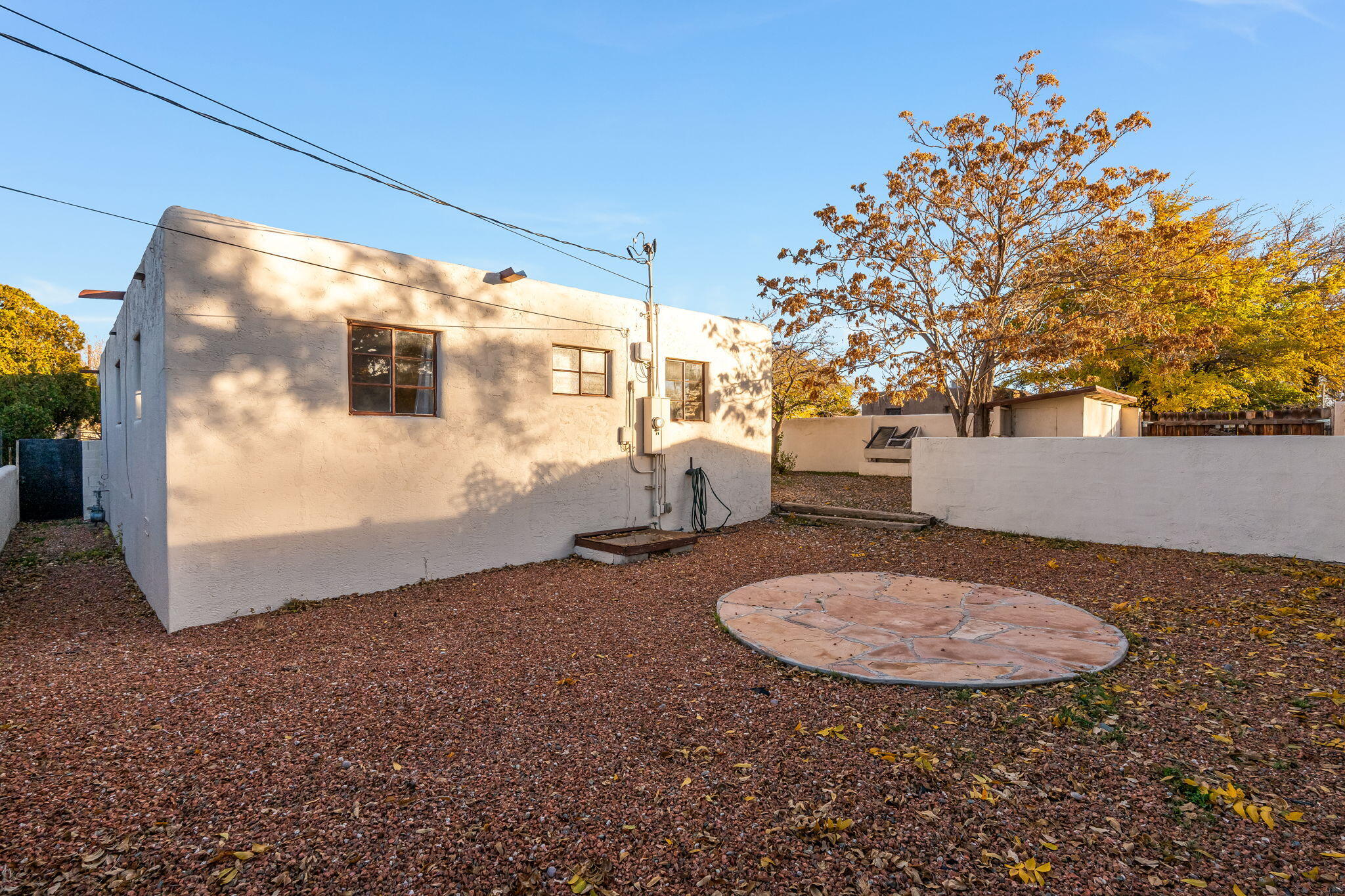 701 Laguayra Drive NE