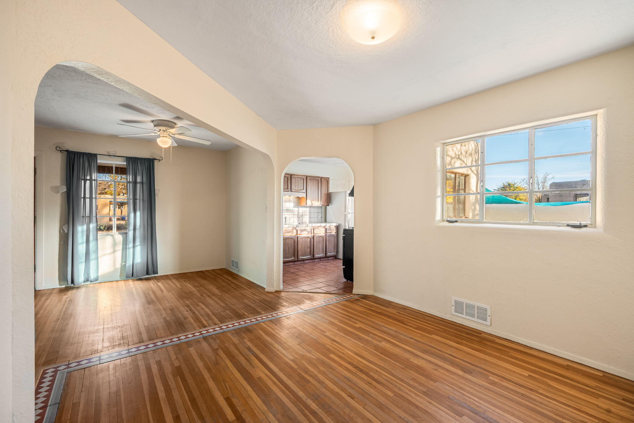 701 Laguayra Drive NE