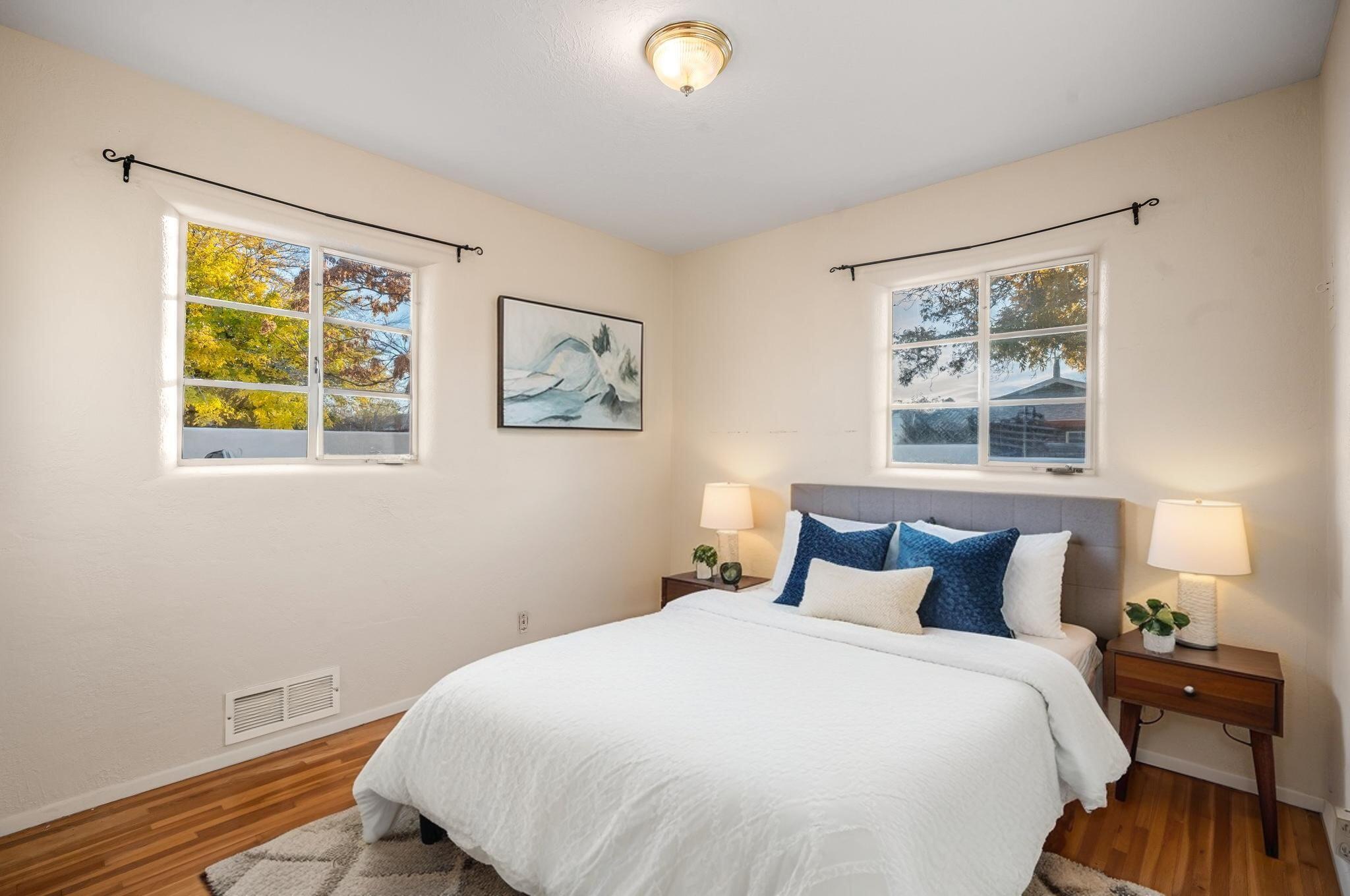 701 Laguayra Drive NE