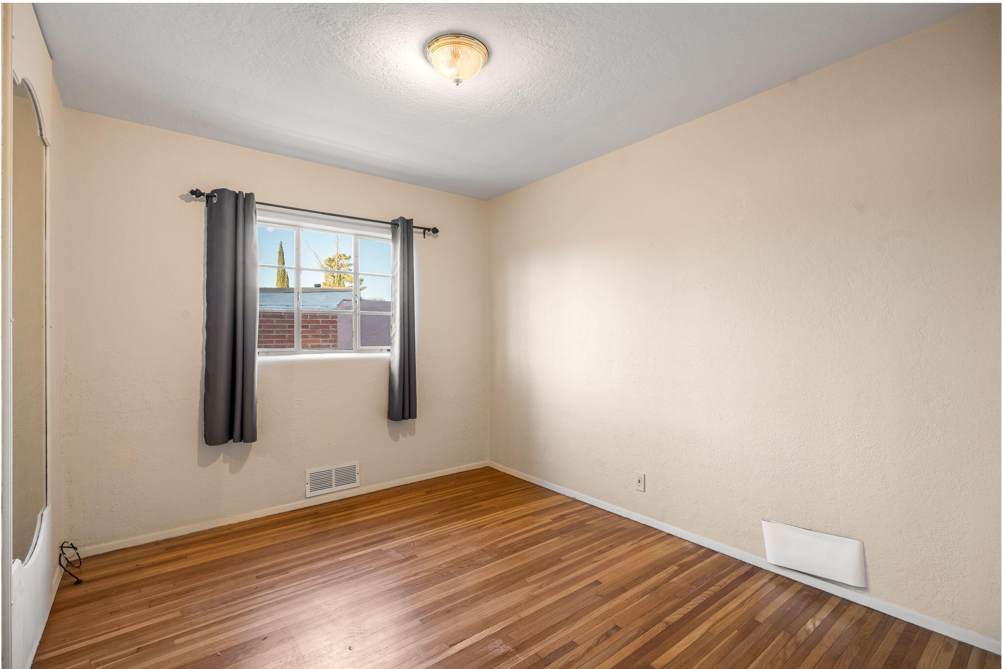 701 Laguayra Drive NE