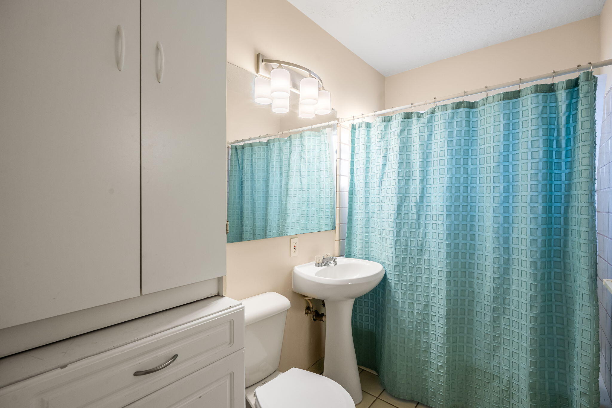 701 Laguayra Drive NE