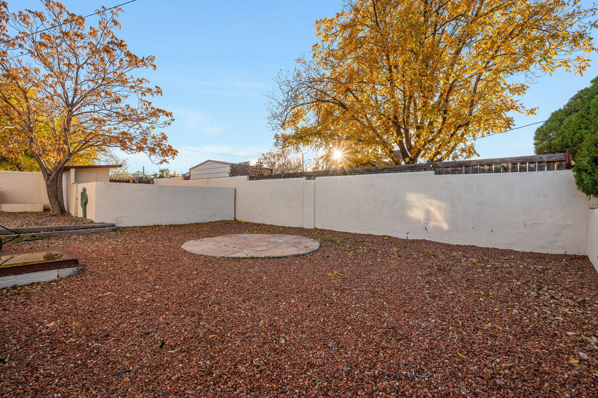 701 Laguayra Drive NE