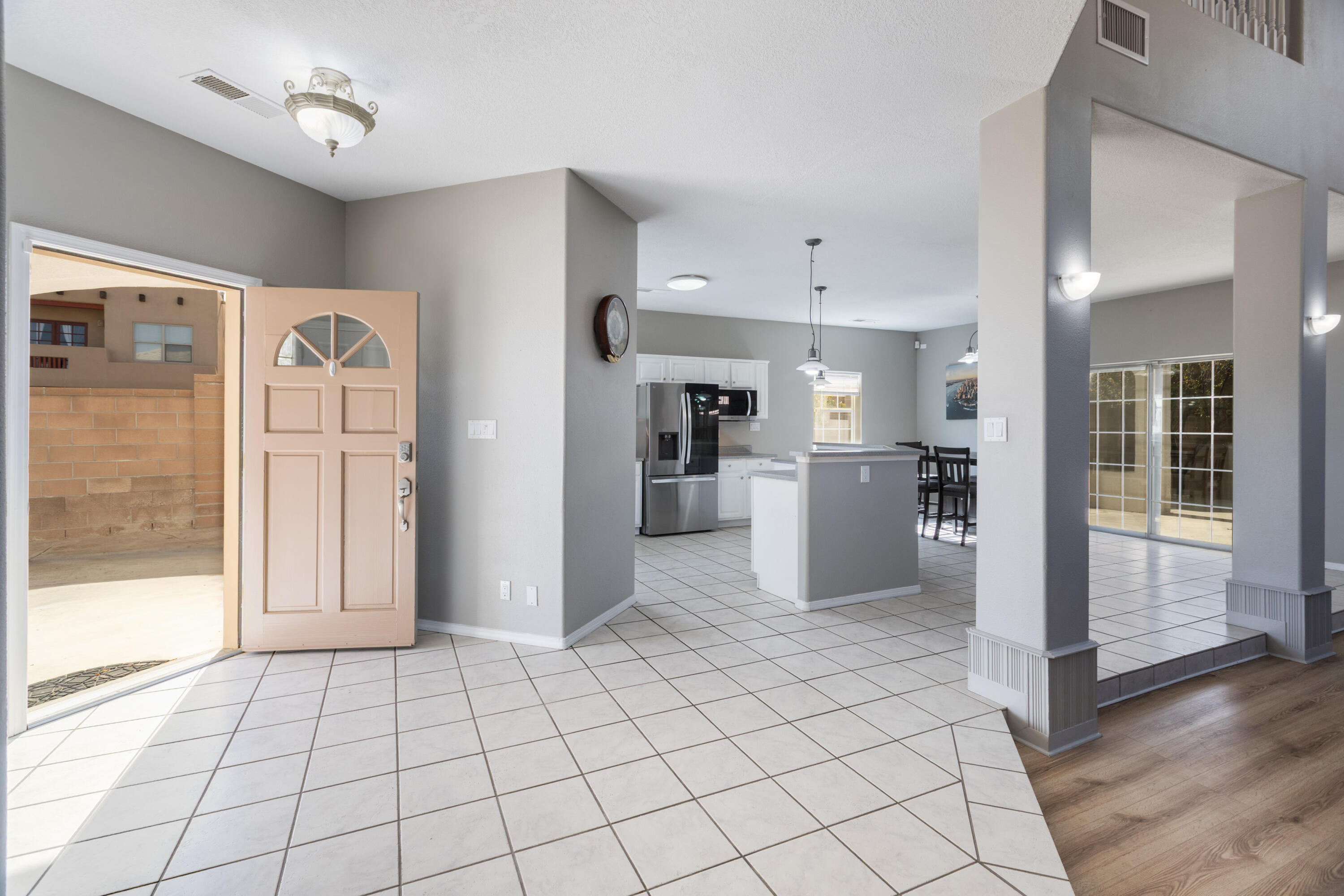 5801 Tres Vistas Court NW