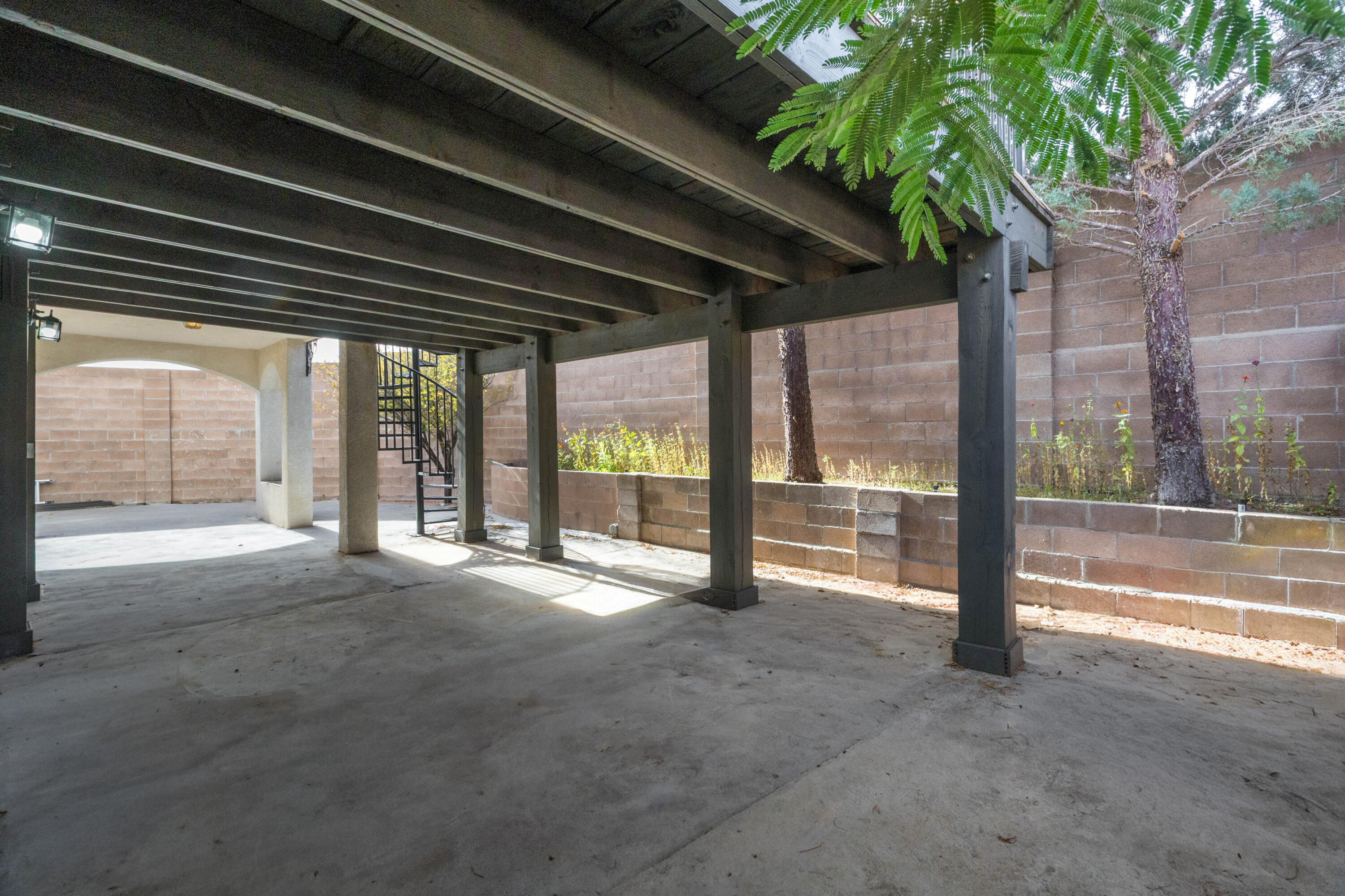 5801 Tres Vistas Court NW