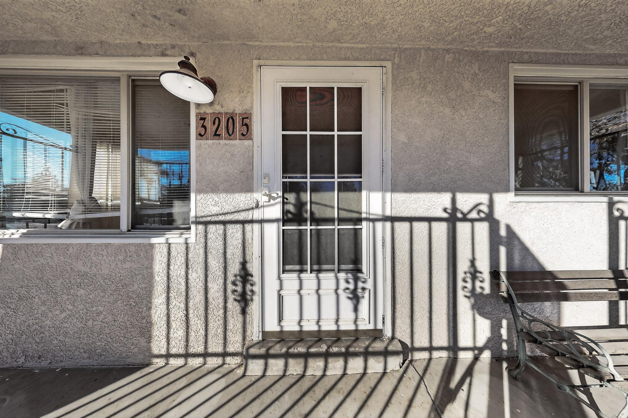 3205 Valencia Drive NE