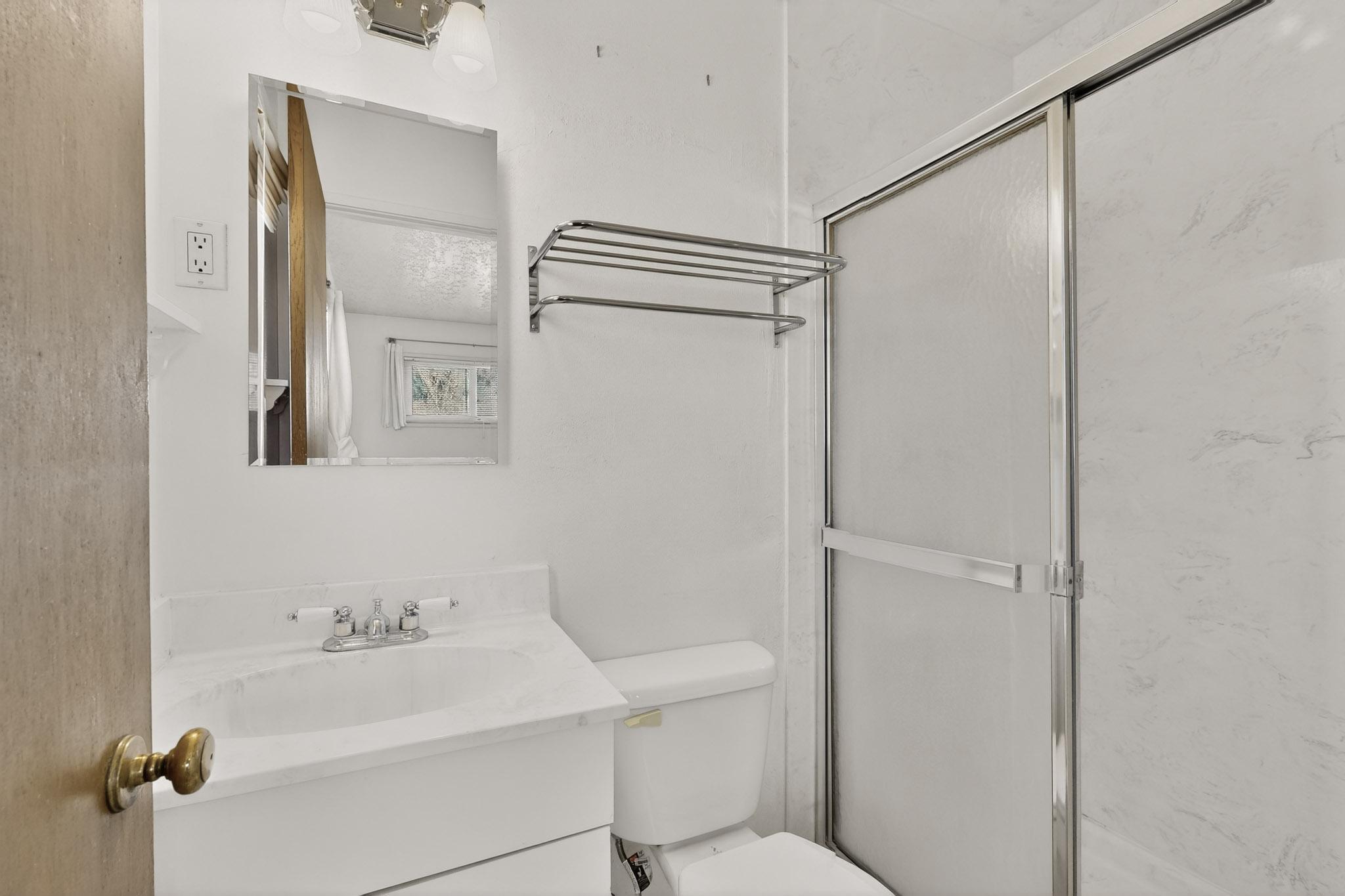 3205 Valencia Drive NE