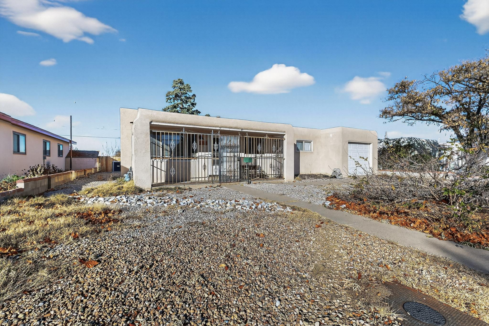 3205 Valencia Drive NE