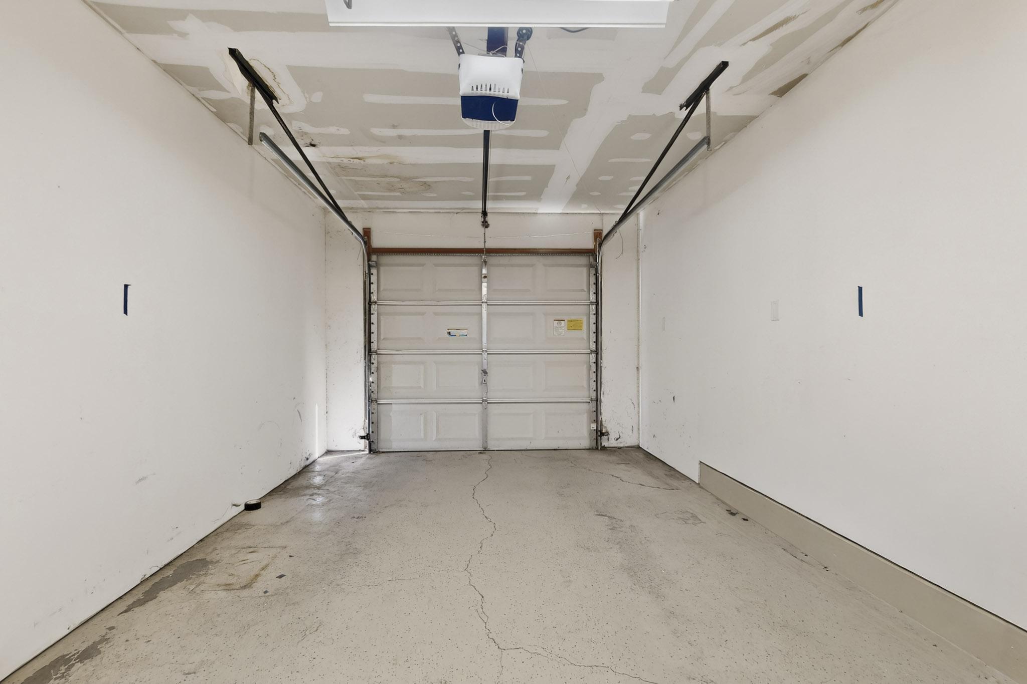 3205 Valencia Drive NE