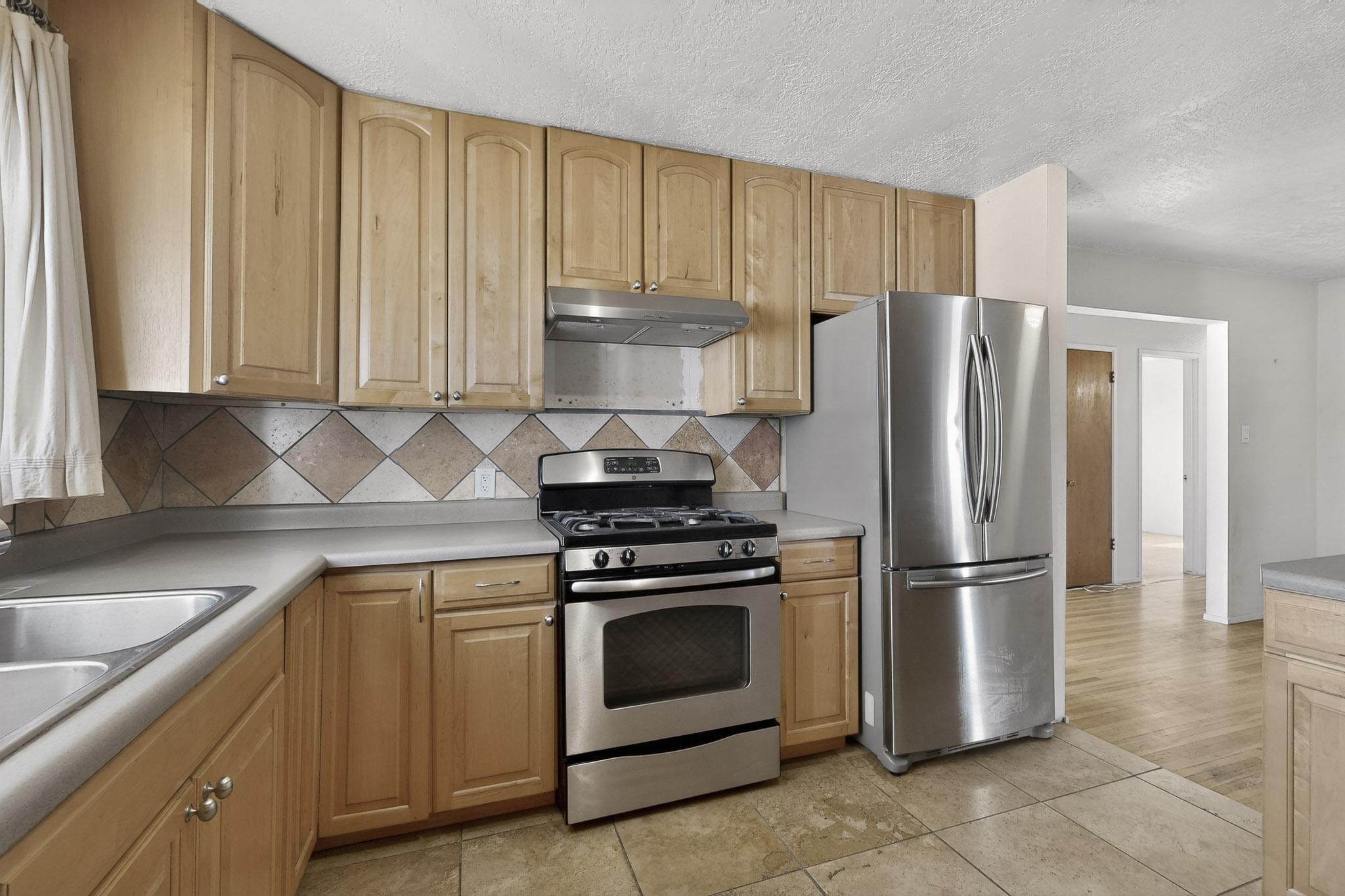 3205 Valencia Drive NE