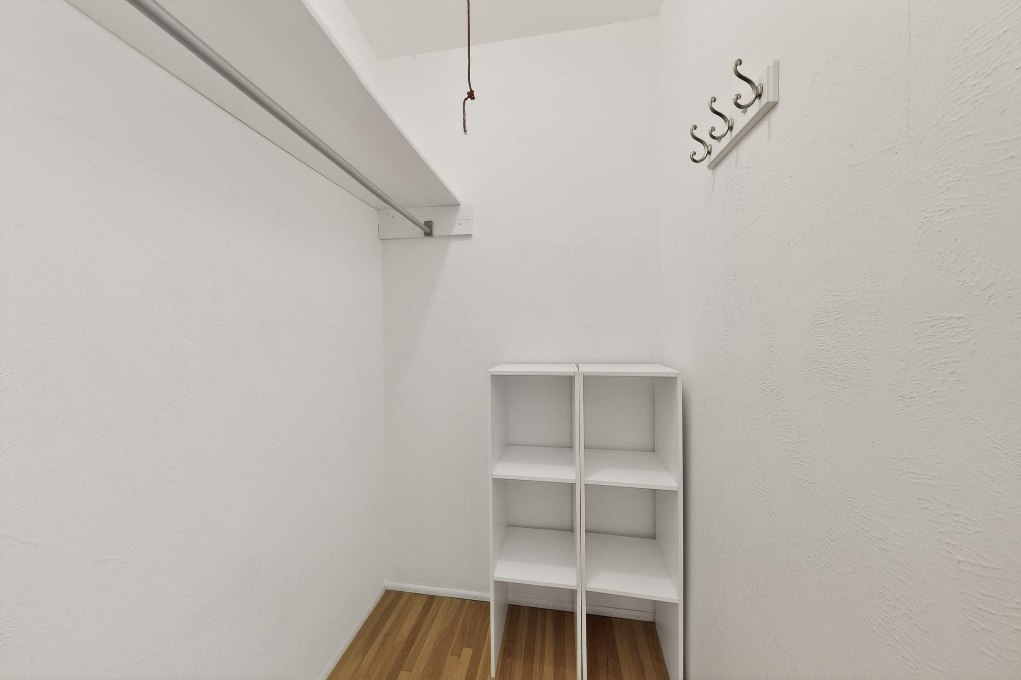 3205 Valencia Drive NE