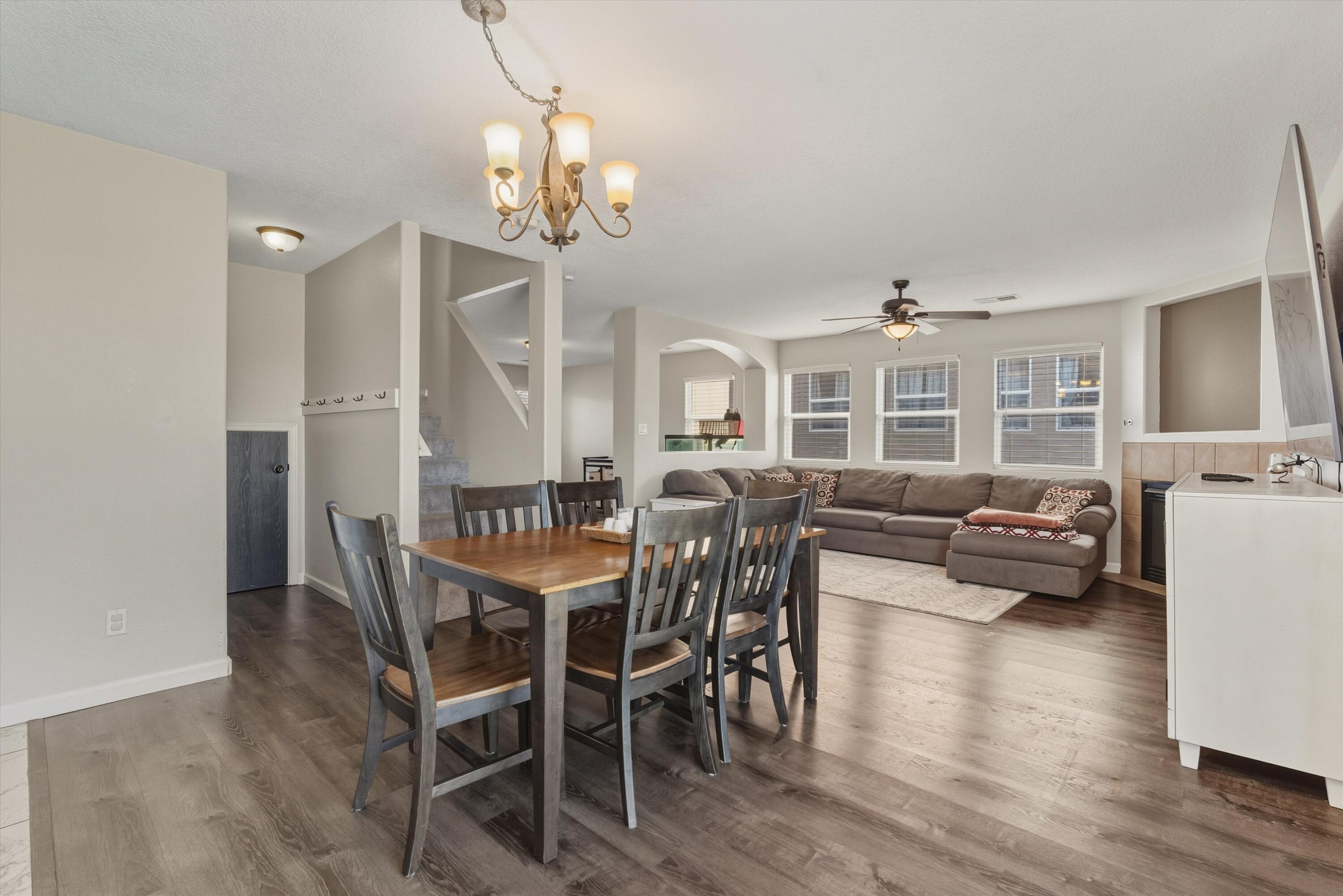 1729 Sierra Norte Loop NE