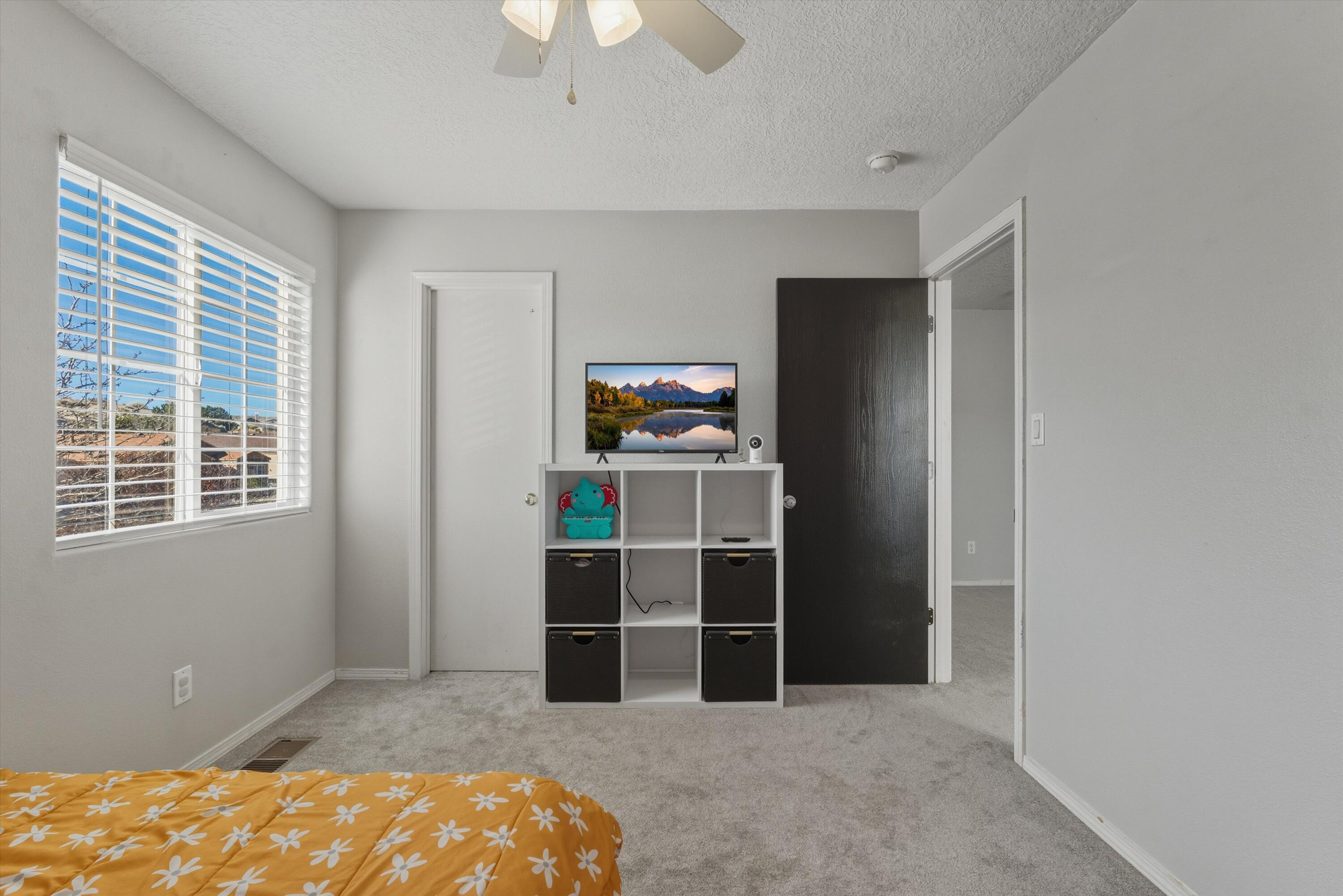 1729 Sierra Norte Loop NE