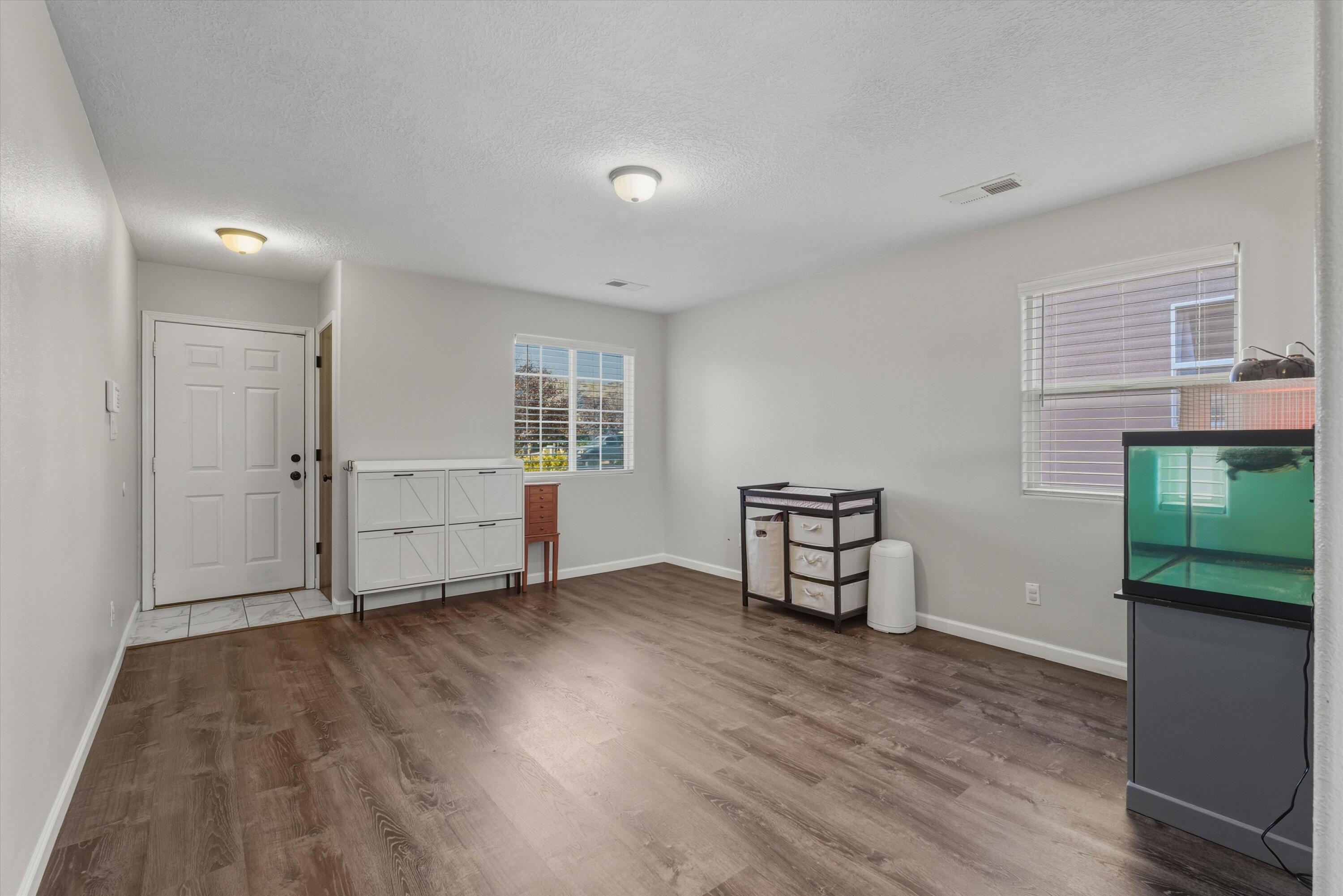 1729 Sierra Norte Loop NE