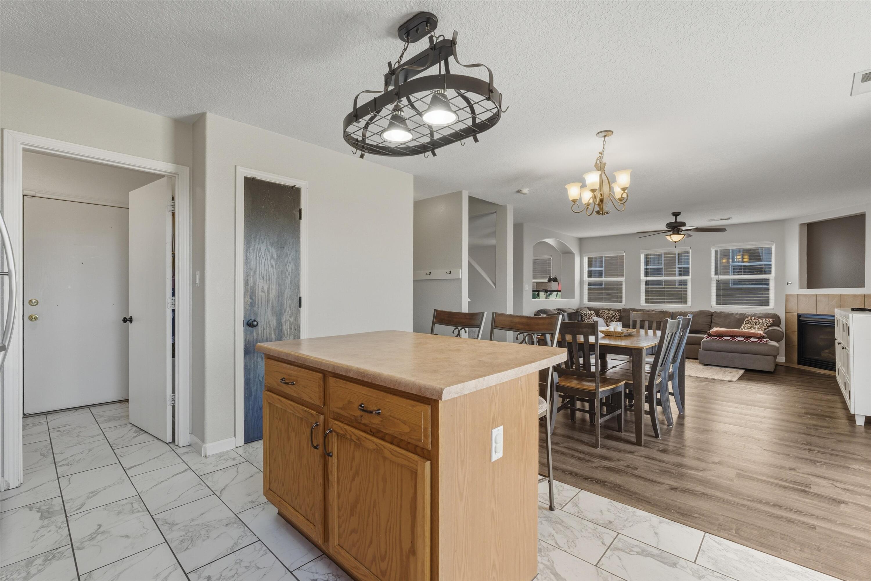 1729 Sierra Norte Loop NE