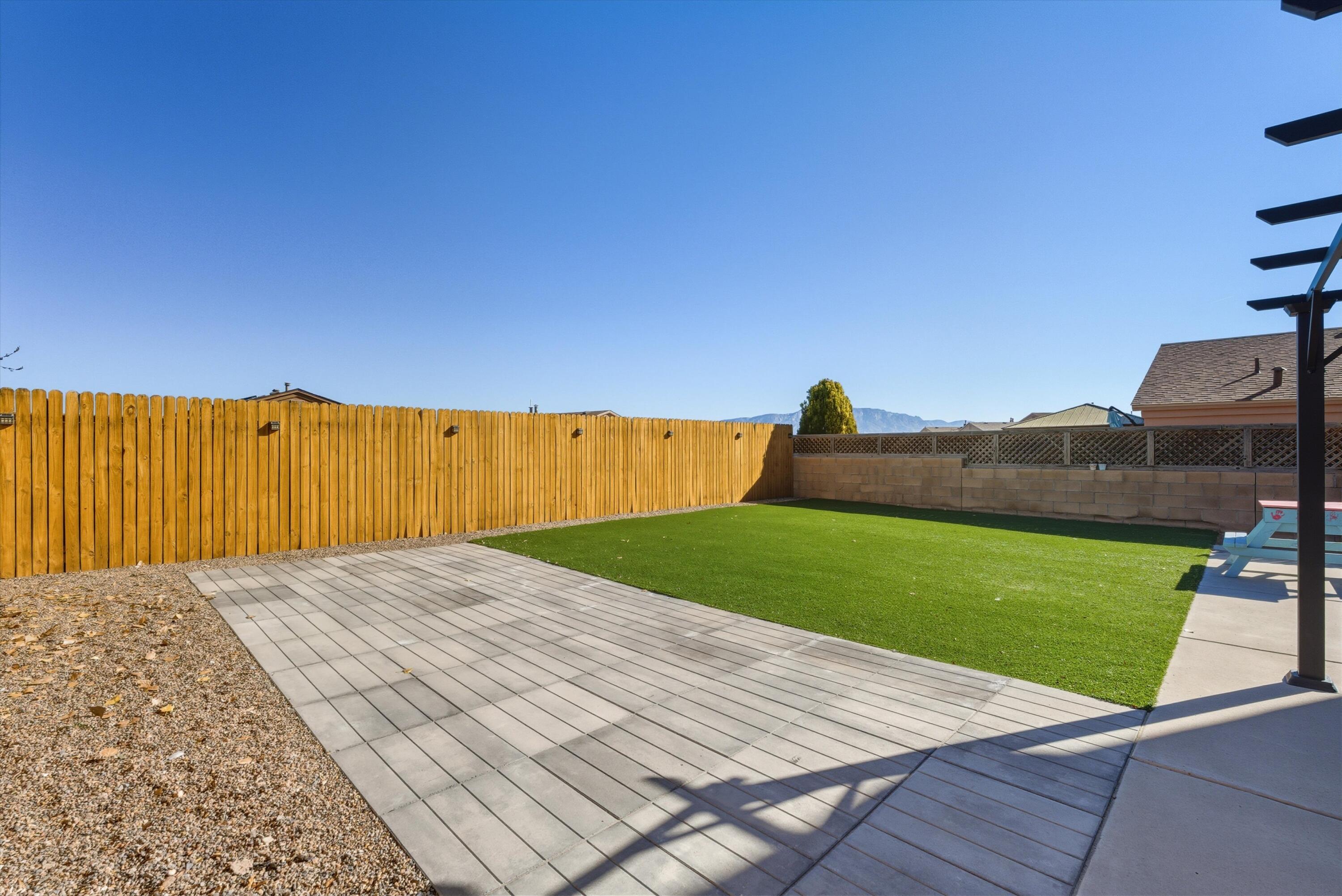 1729 Sierra Norte Loop NE