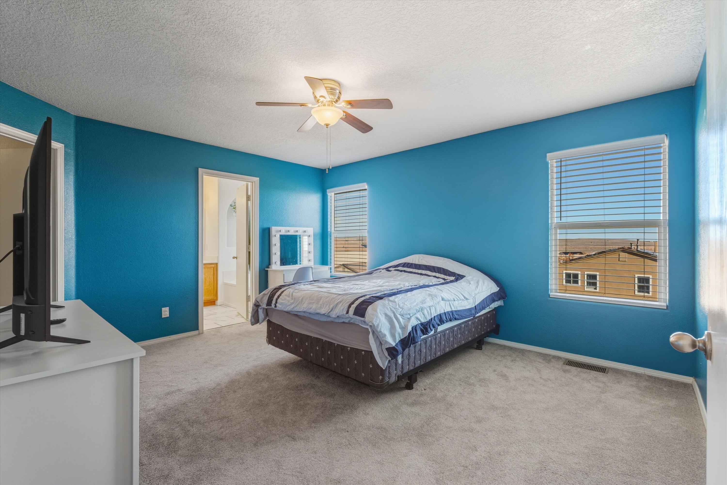 1729 Sierra Norte Loop NE