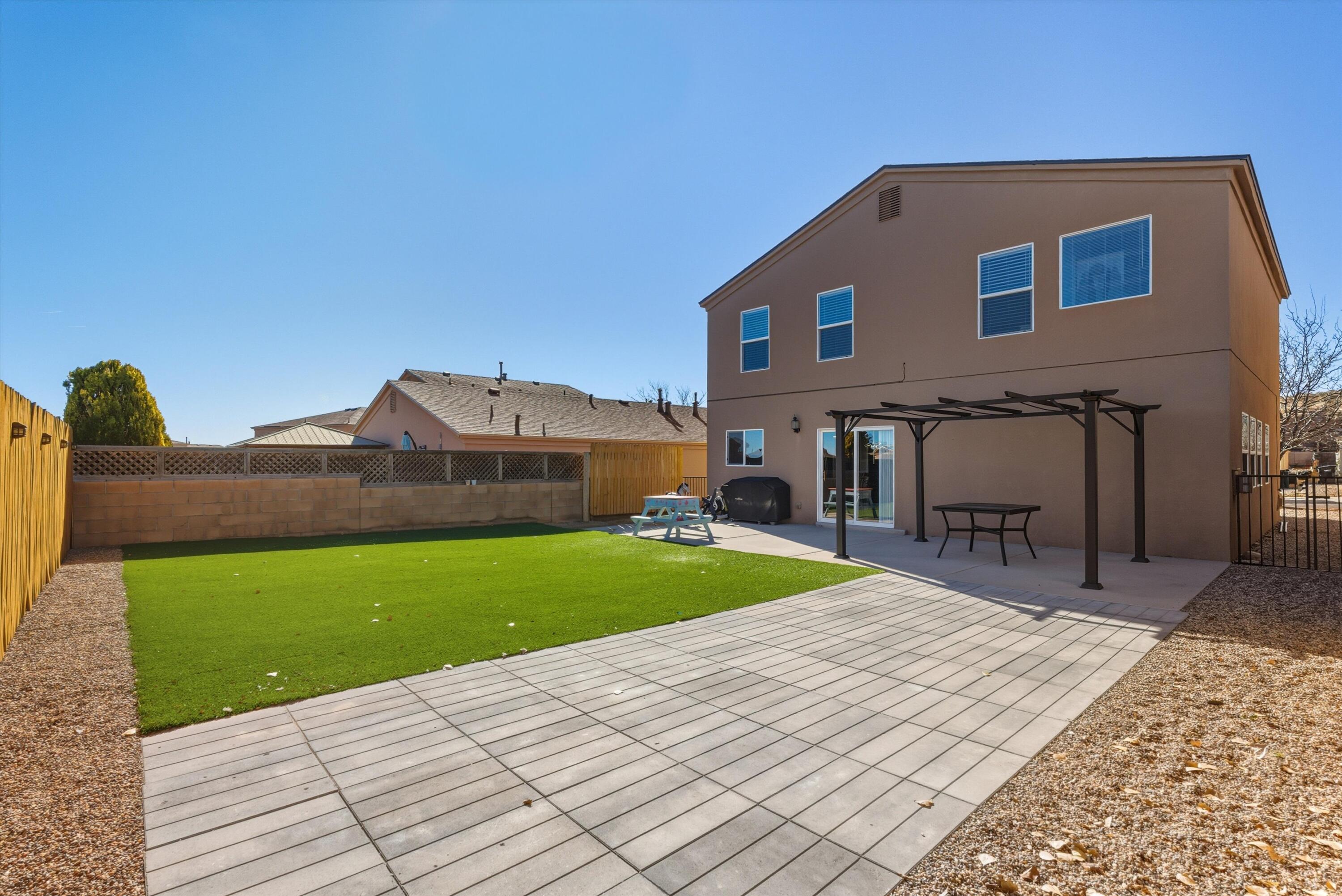 1729 Sierra Norte Loop NE