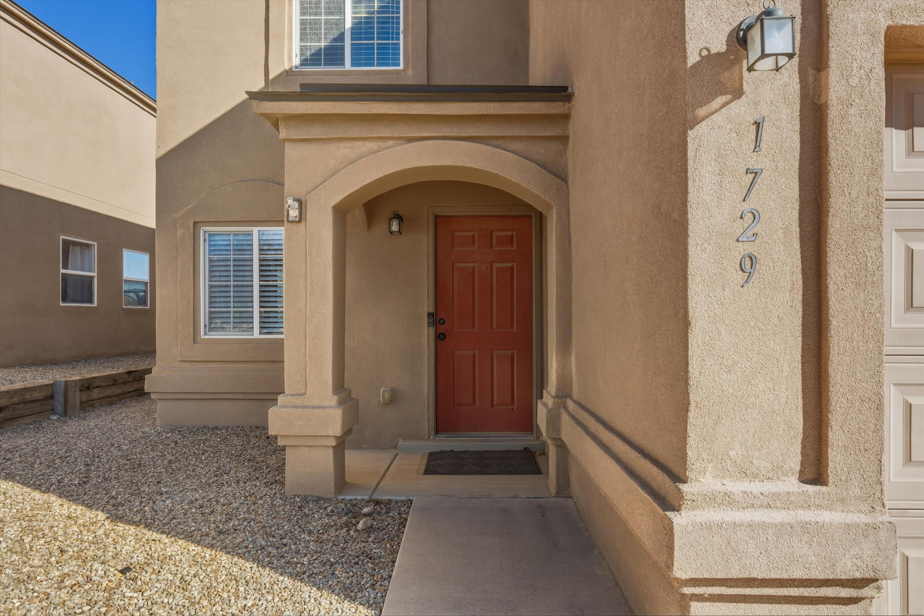 1729 Sierra Norte Loop NE