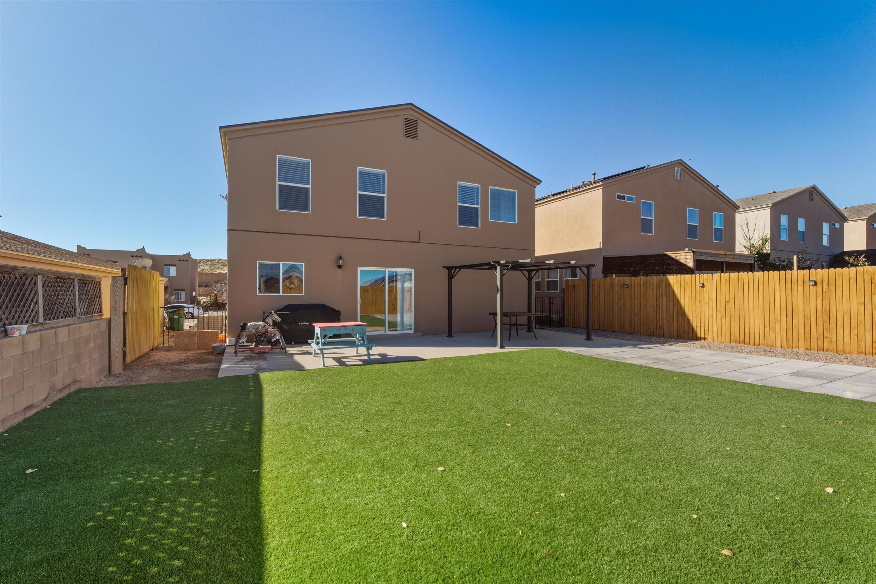 1729 Sierra Norte Loop NE