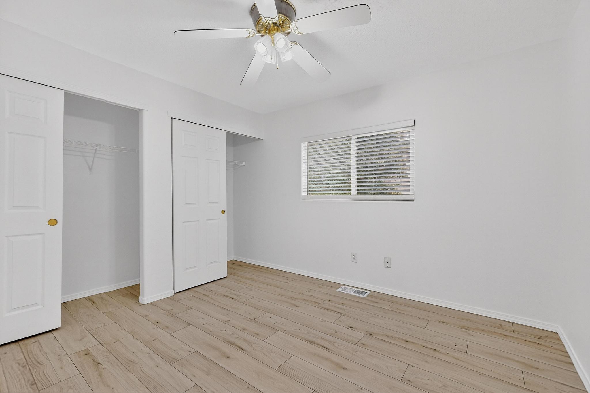 4247 Altura Vista Lane NE