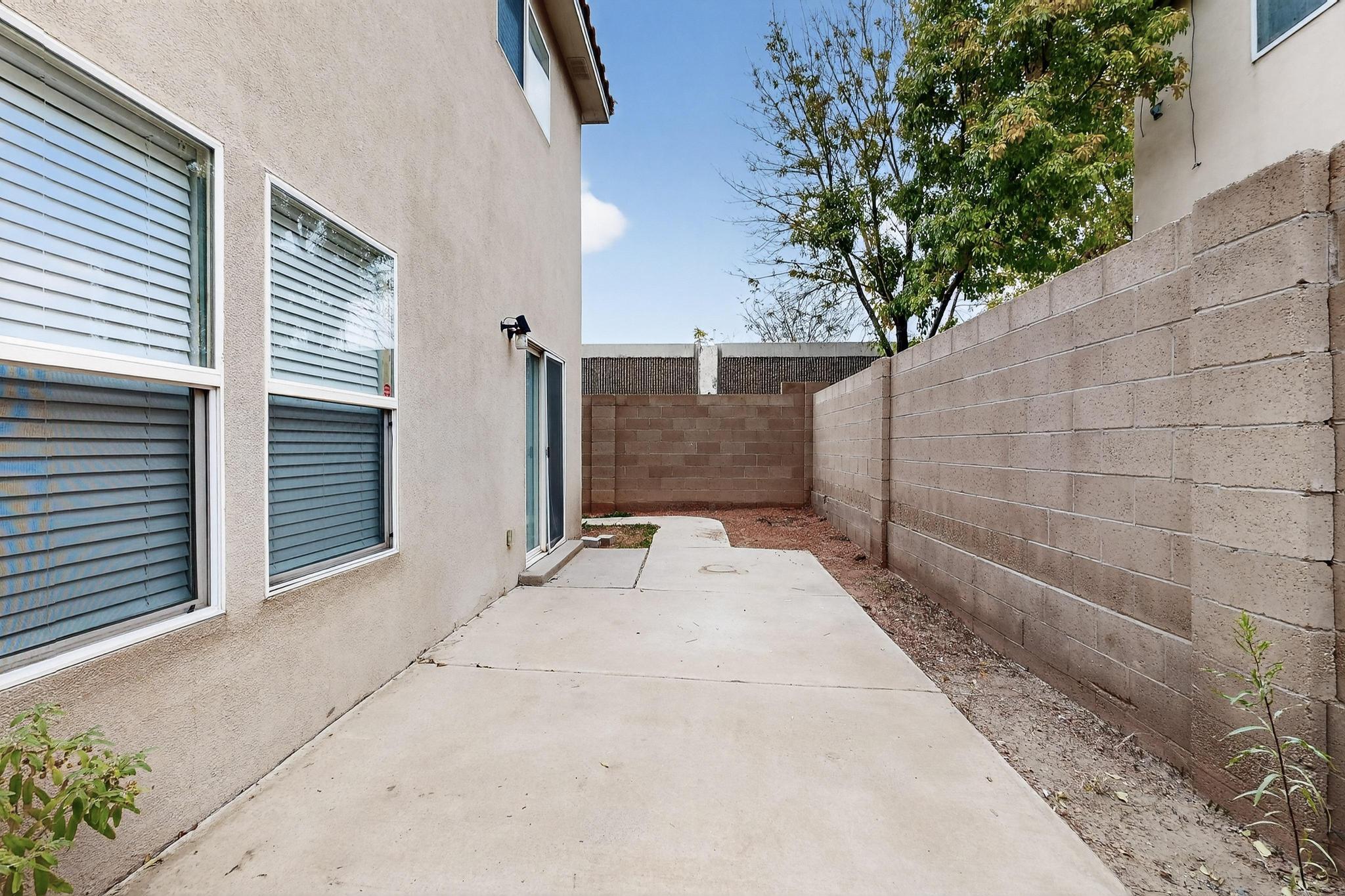 4247 Altura Vista Lane NE