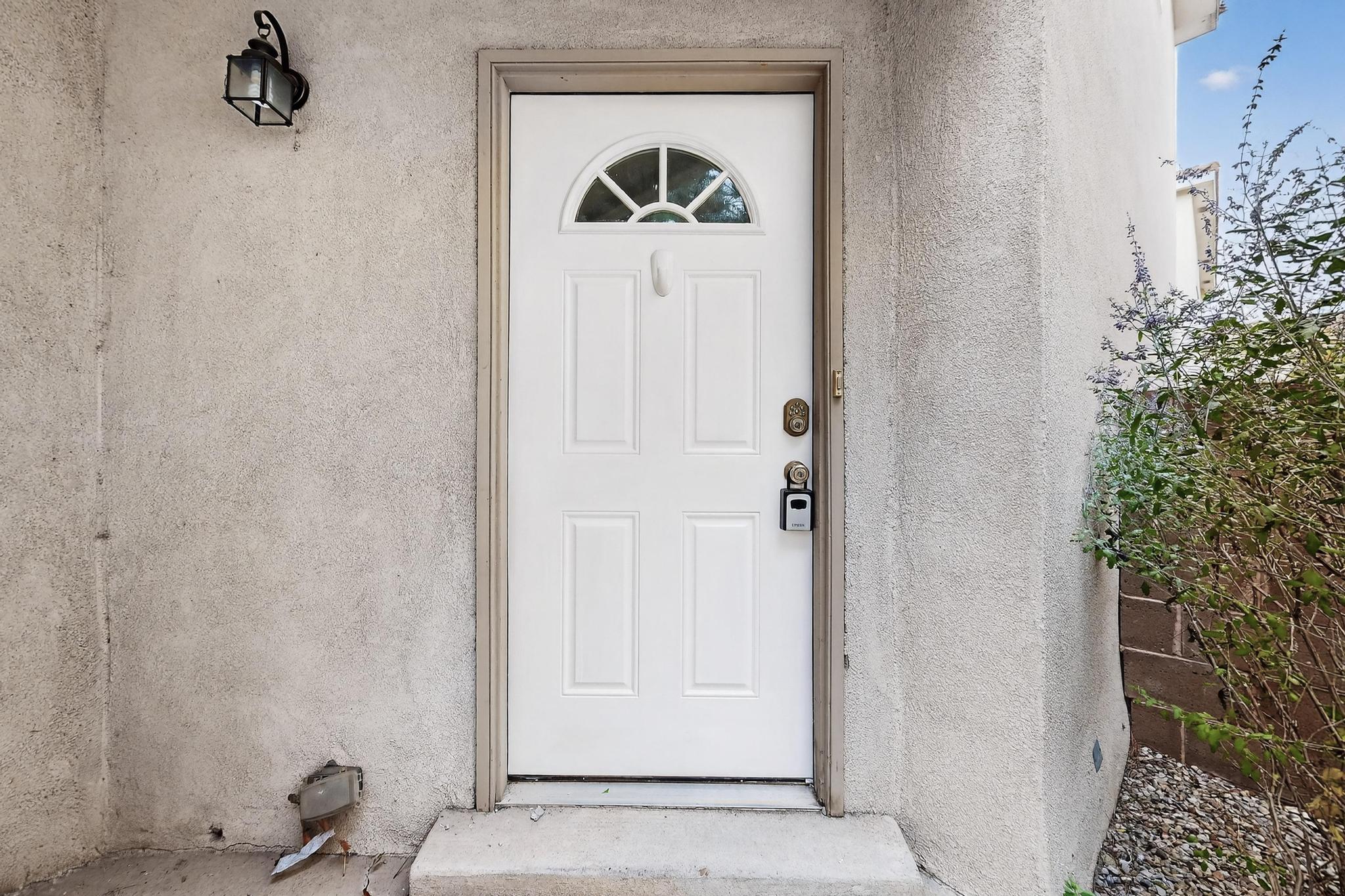 4247 Altura Vista Lane NE