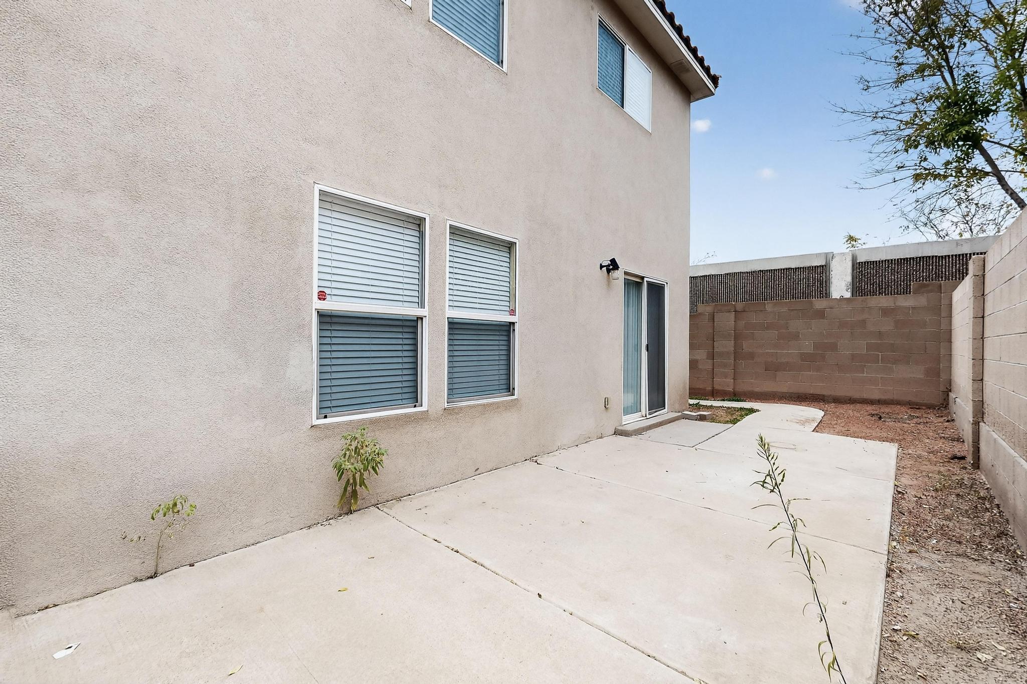 4247 Altura Vista Lane NE