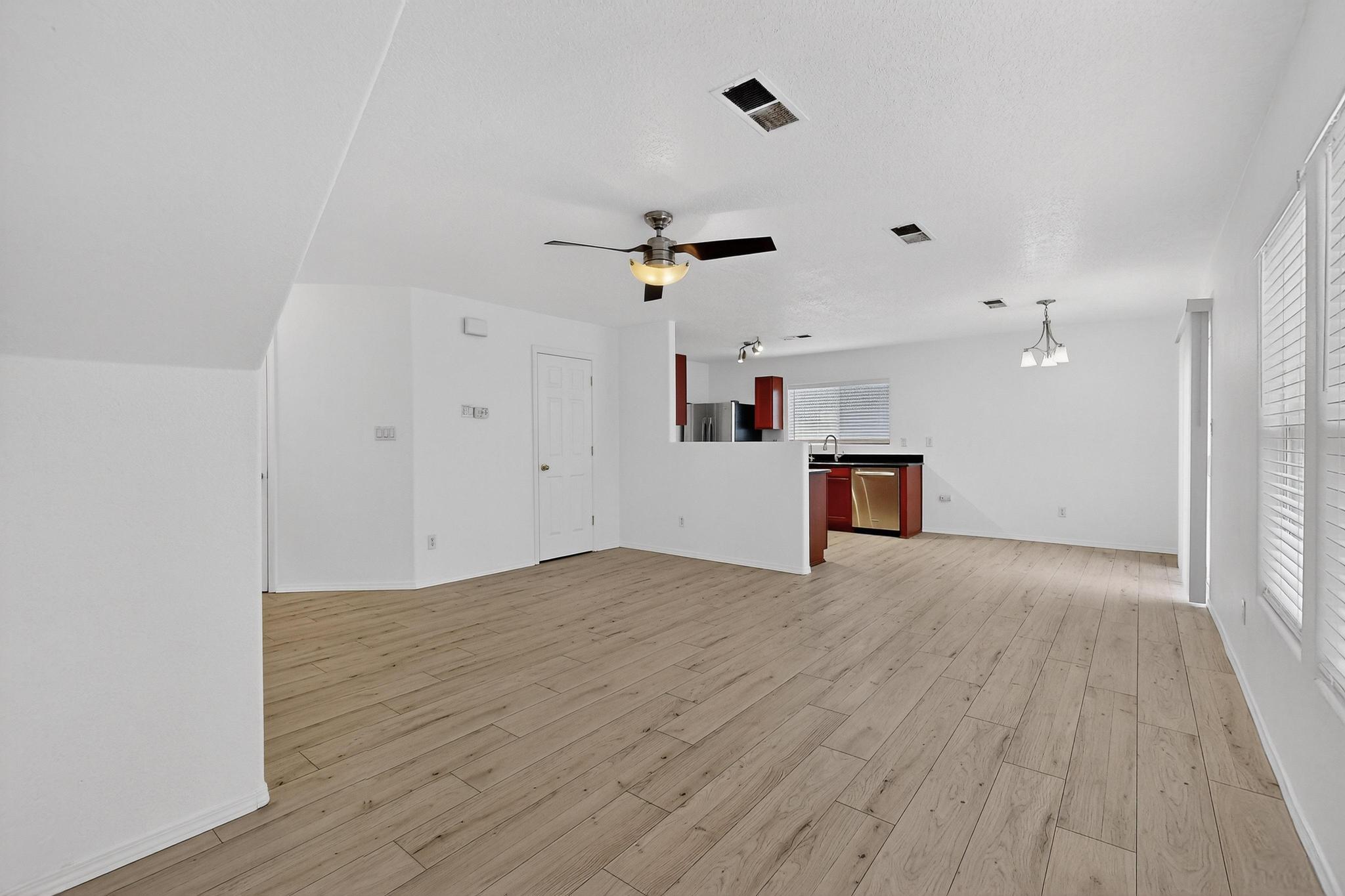 4247 Altura Vista Lane NE