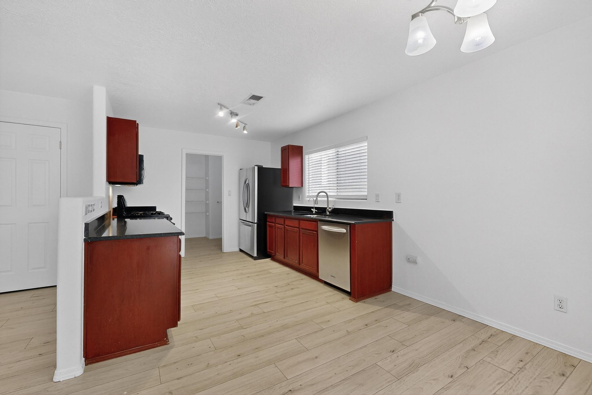 4247 Altura Vista Lane NE