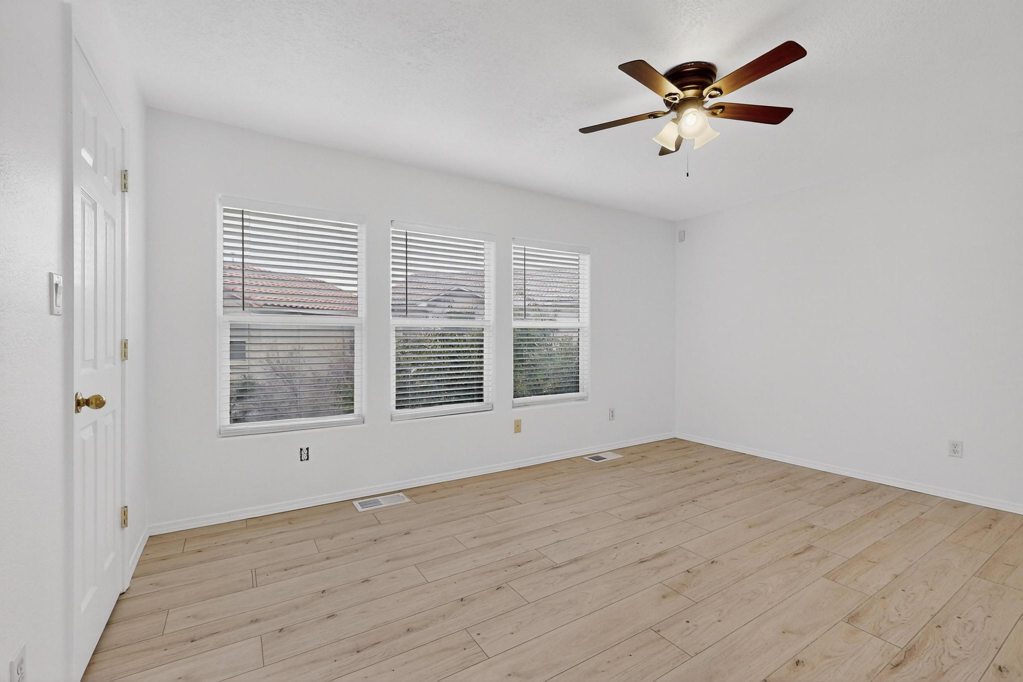 4247 Altura Vista Lane NE