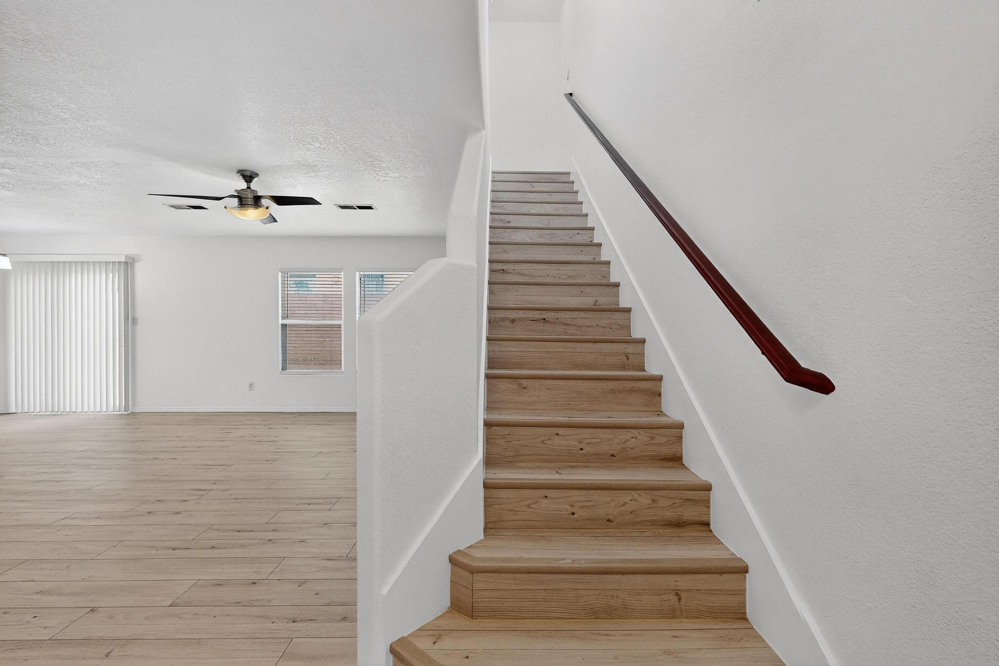 4247 Altura Vista Lane NE