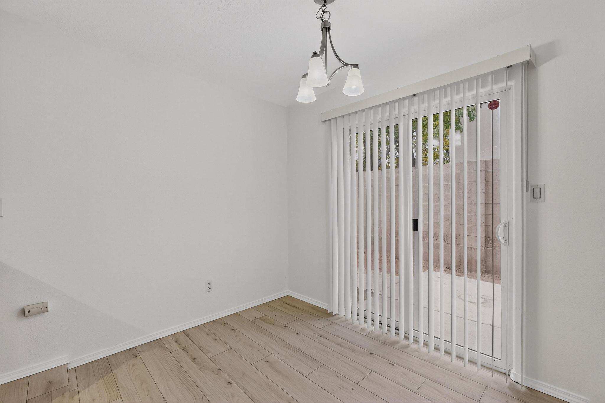 4247 Altura Vista Lane NE