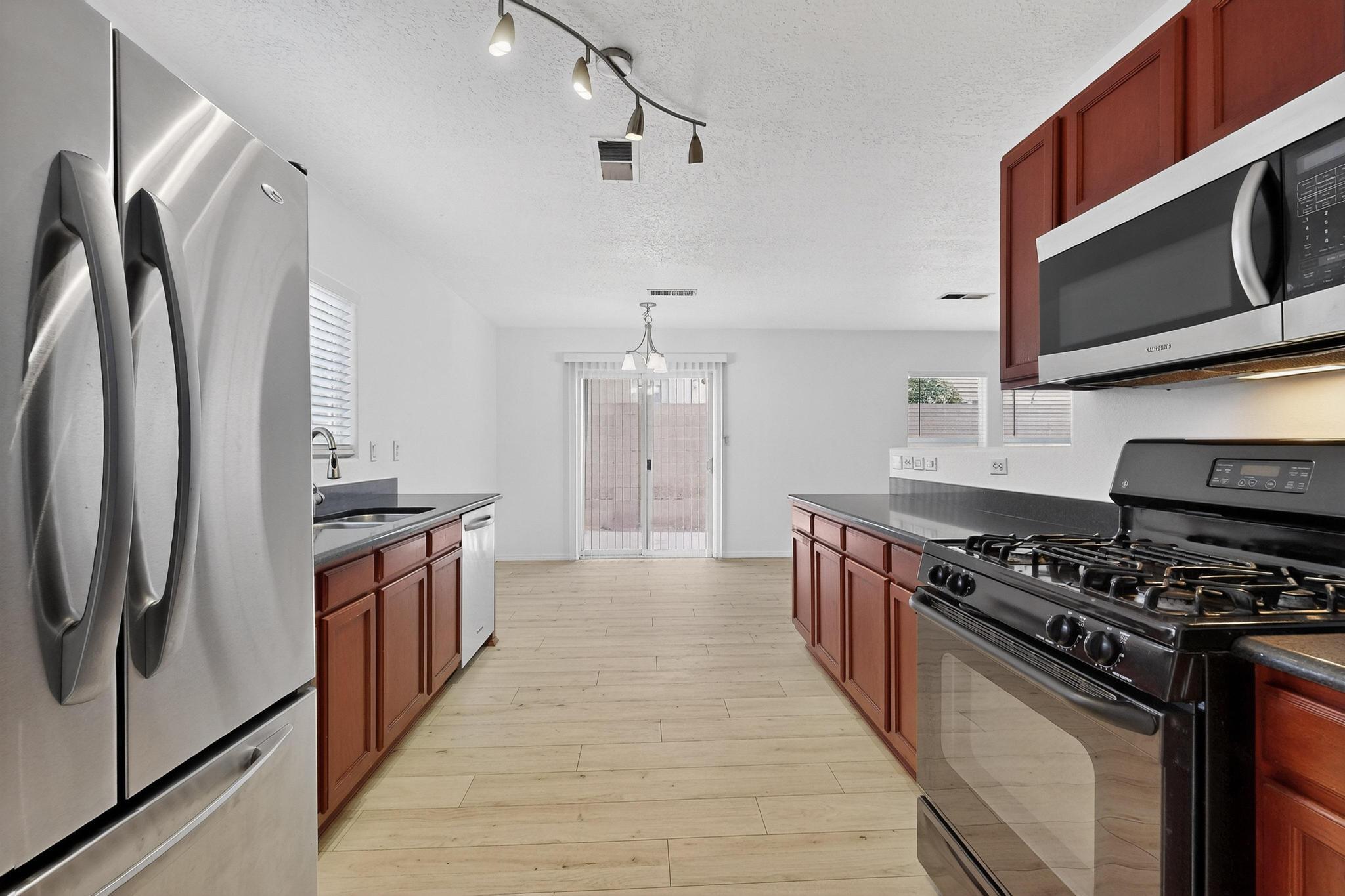 4247 Altura Vista Lane NE