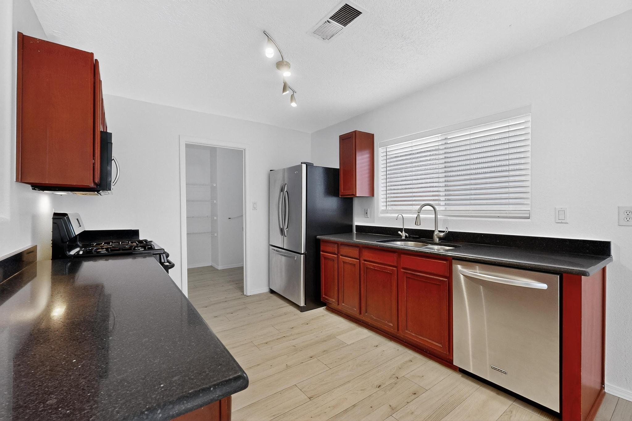 4247 Altura Vista Lane NE