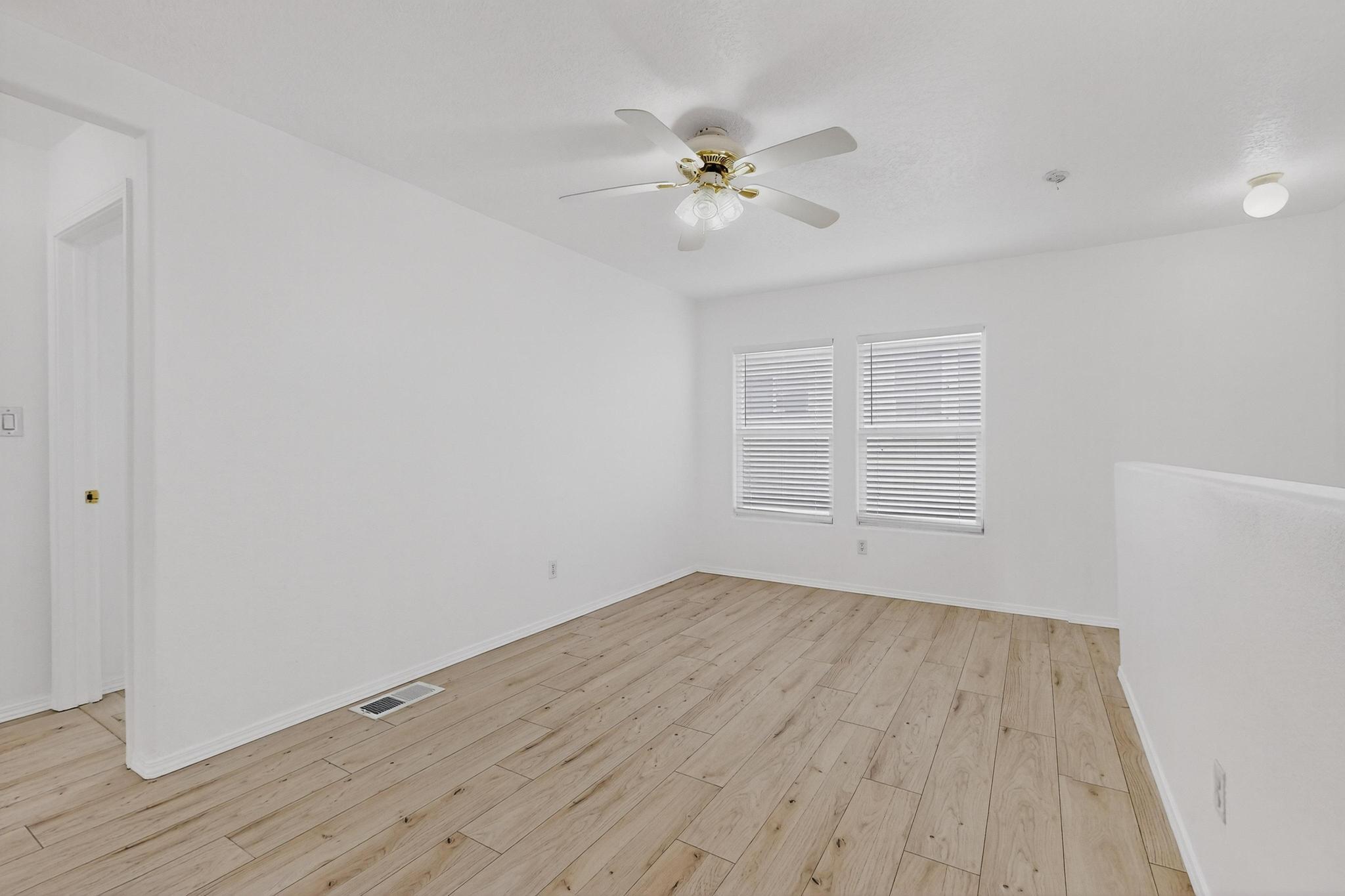 4247 Altura Vista Lane NE