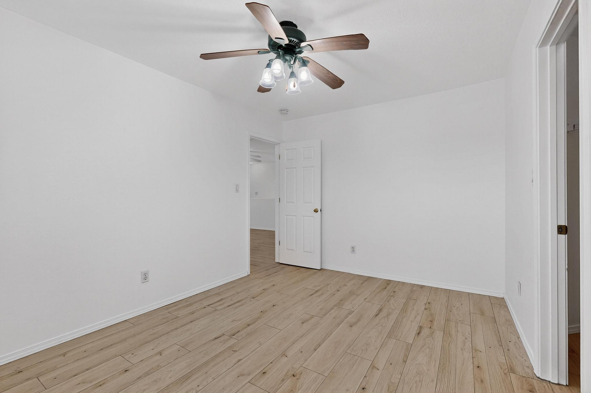 4247 Altura Vista Lane NE