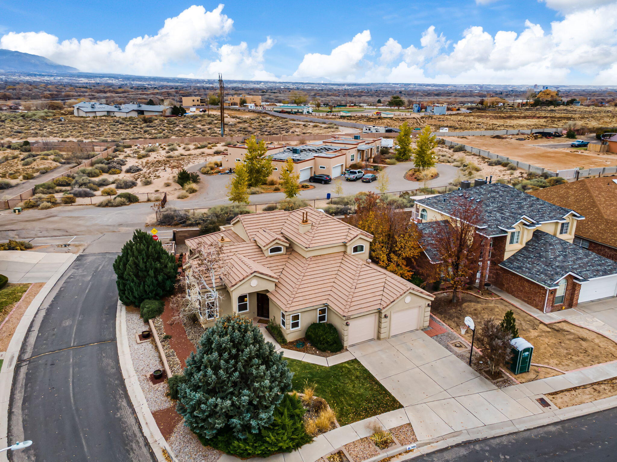 7456 Longview Drive NW