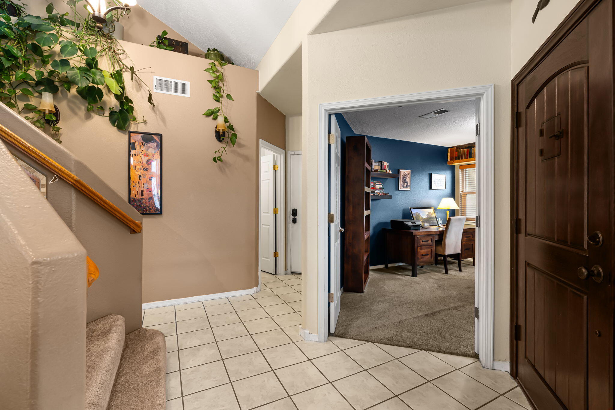 7456 Longview Drive NW