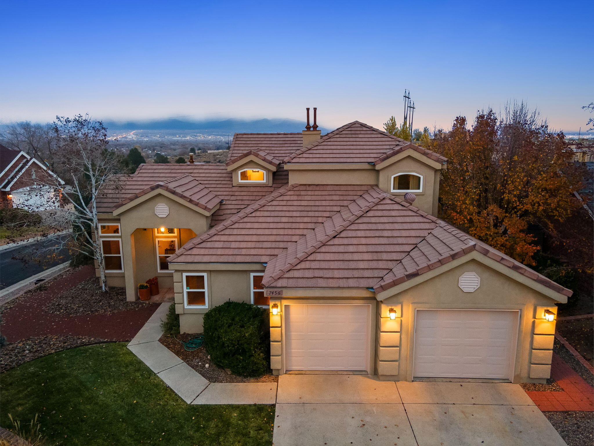 7456 Longview Drive NW