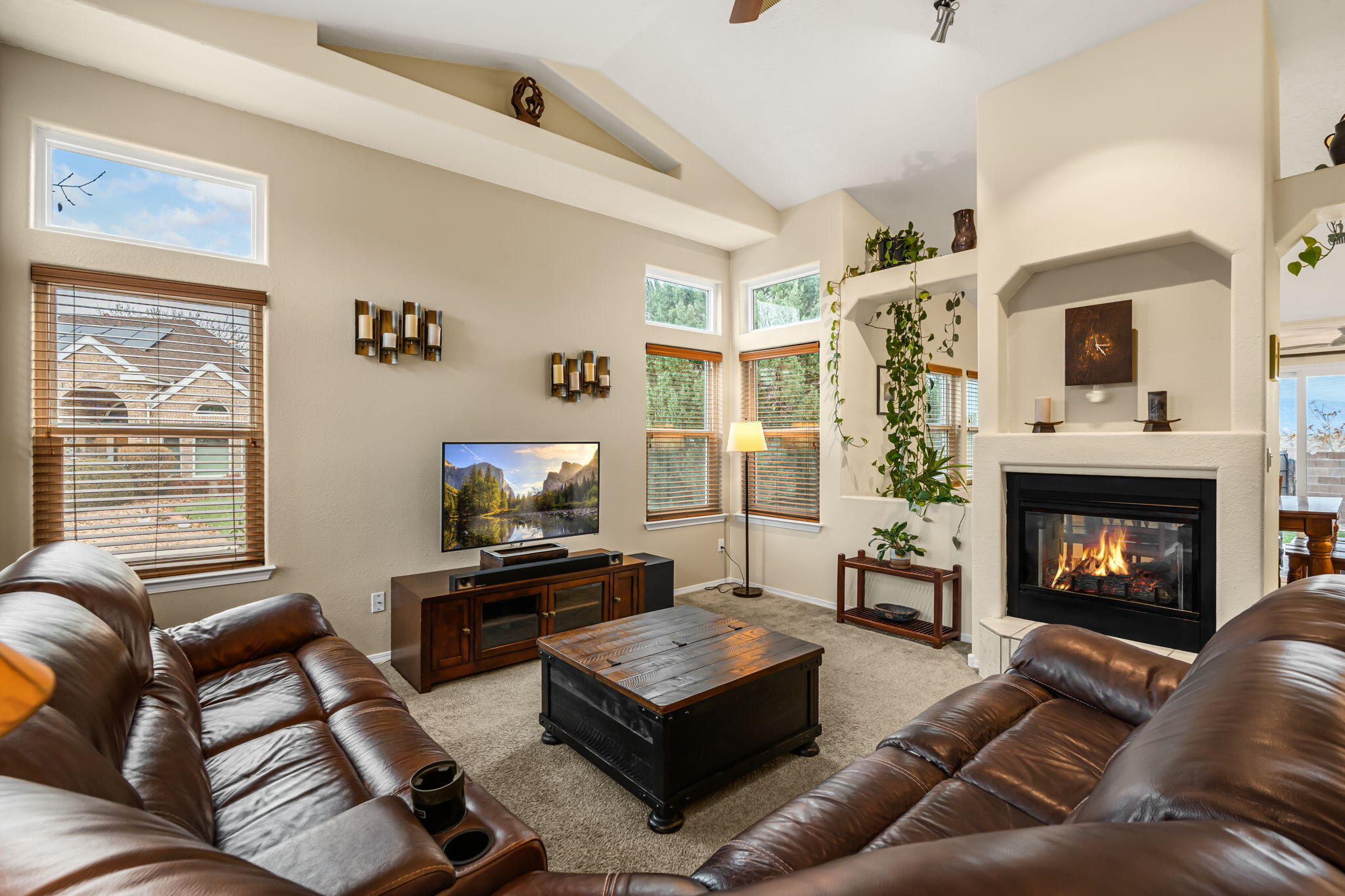 7456 Longview Drive NW