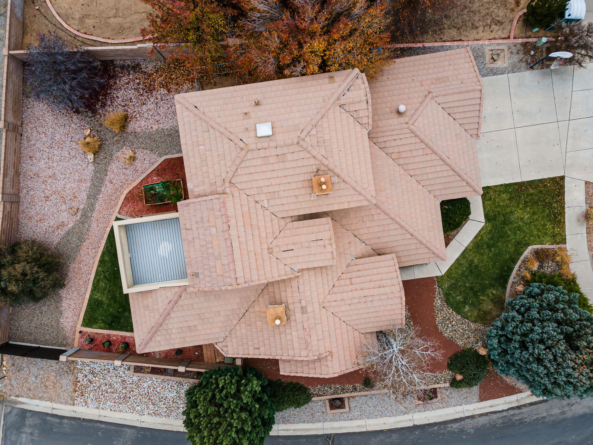 7456 Longview Drive NW