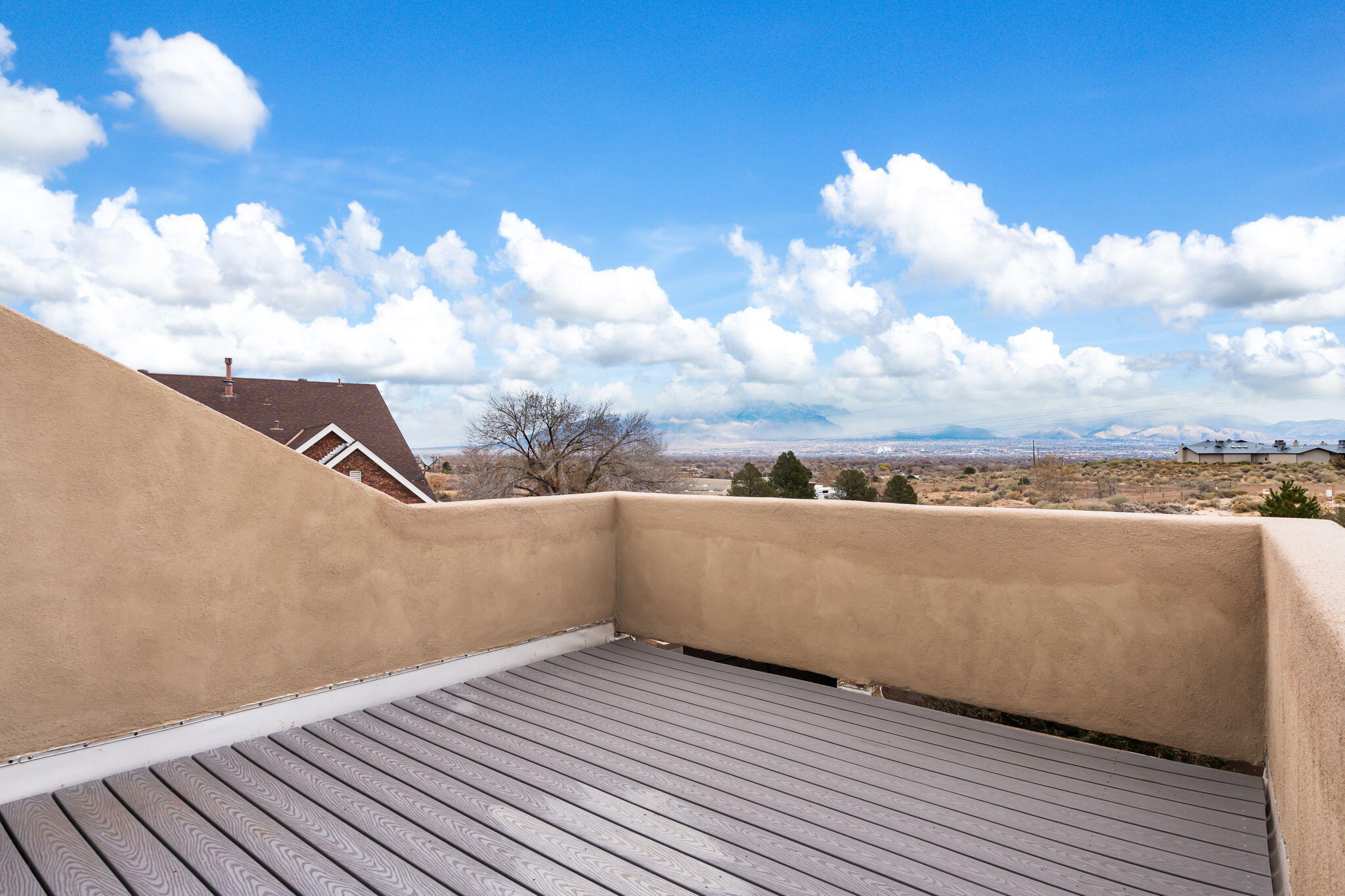 7456 Longview Drive NW